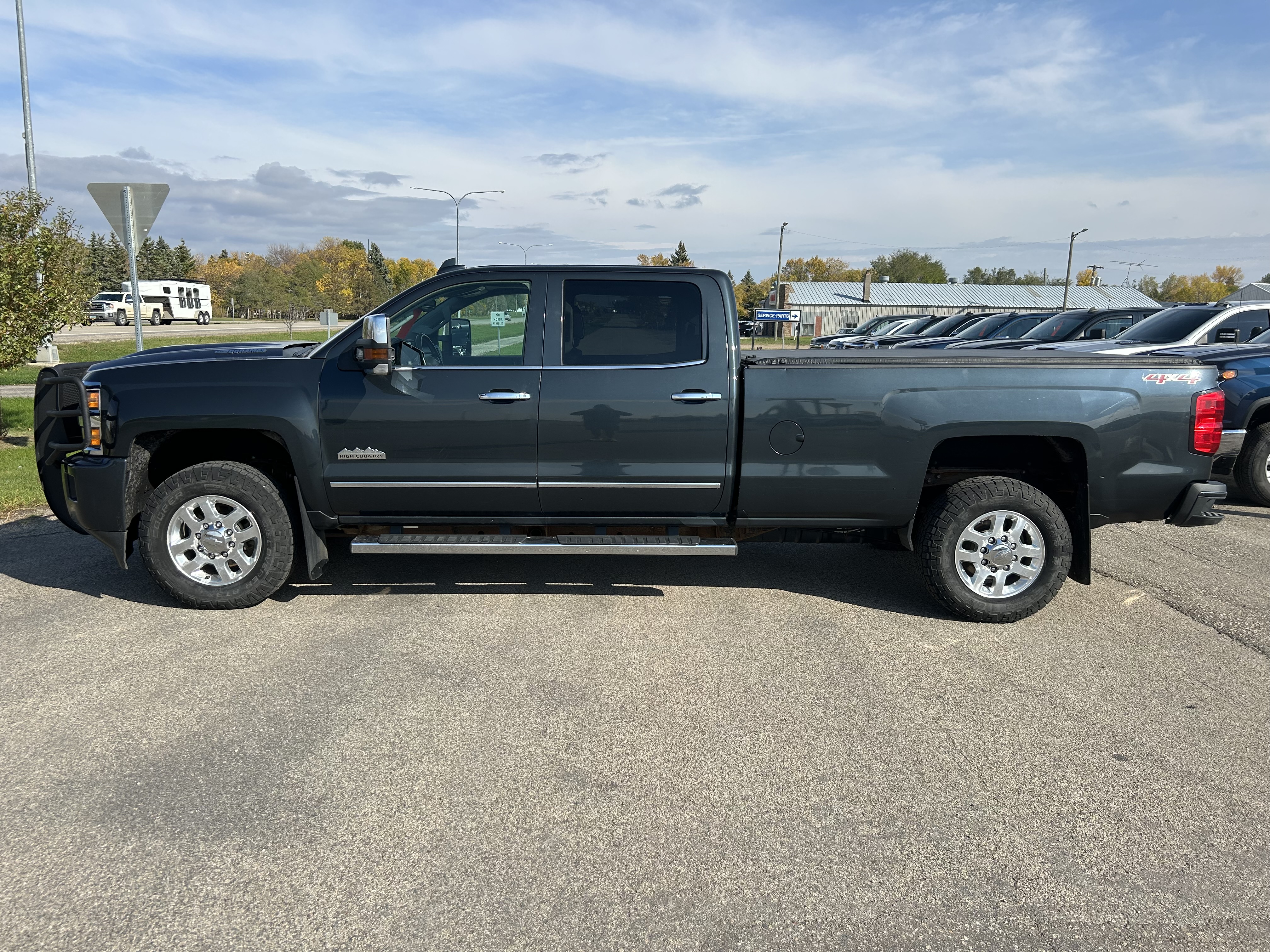 Used 2019 Chevrolet Silverado 3500HD High Country with VIN 1GC4KYEY2KF115840 for sale in Rugby, ND