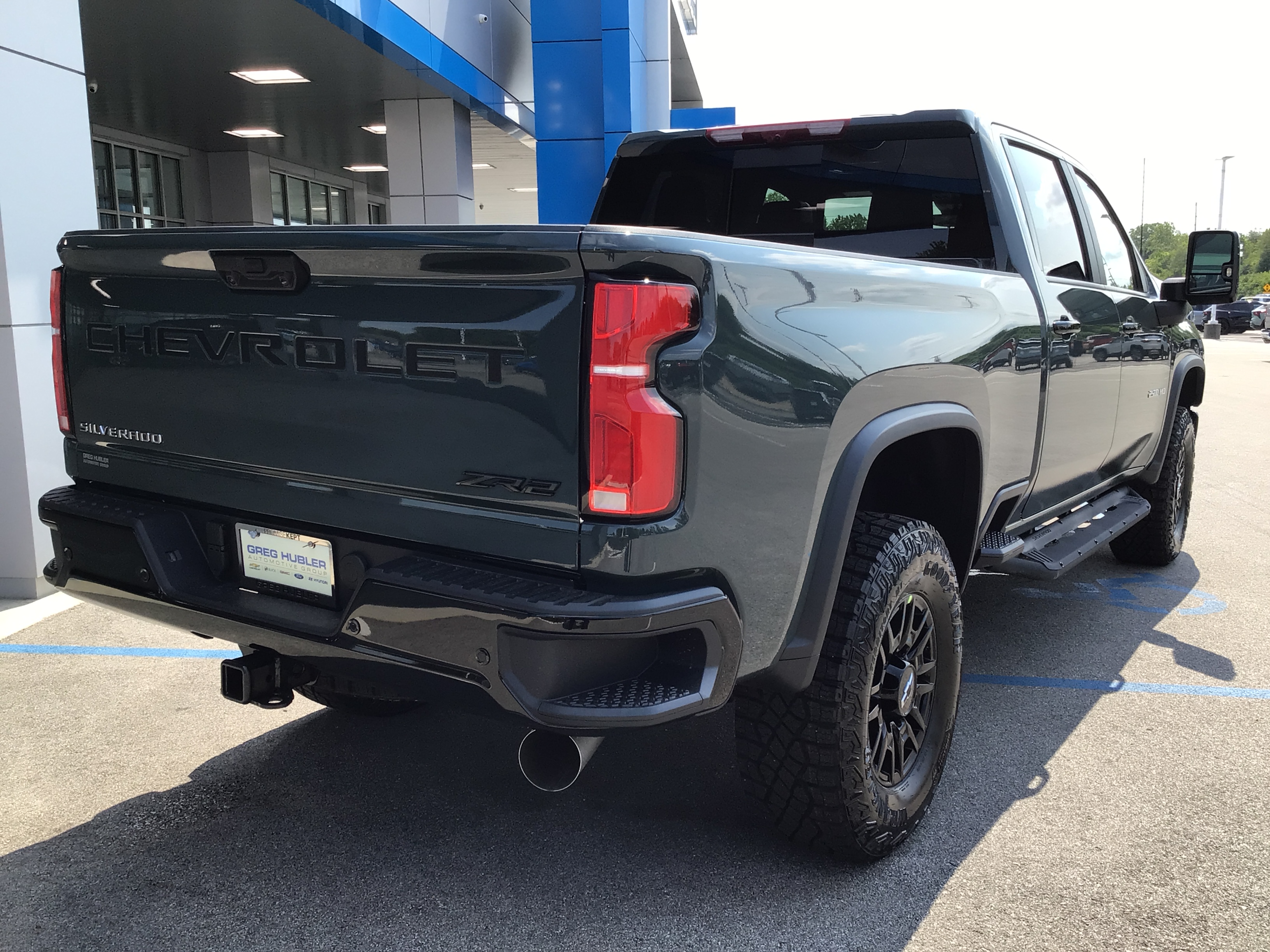 2026 Chevrolet Silverado 2500 HD ZR2 - Photo 5