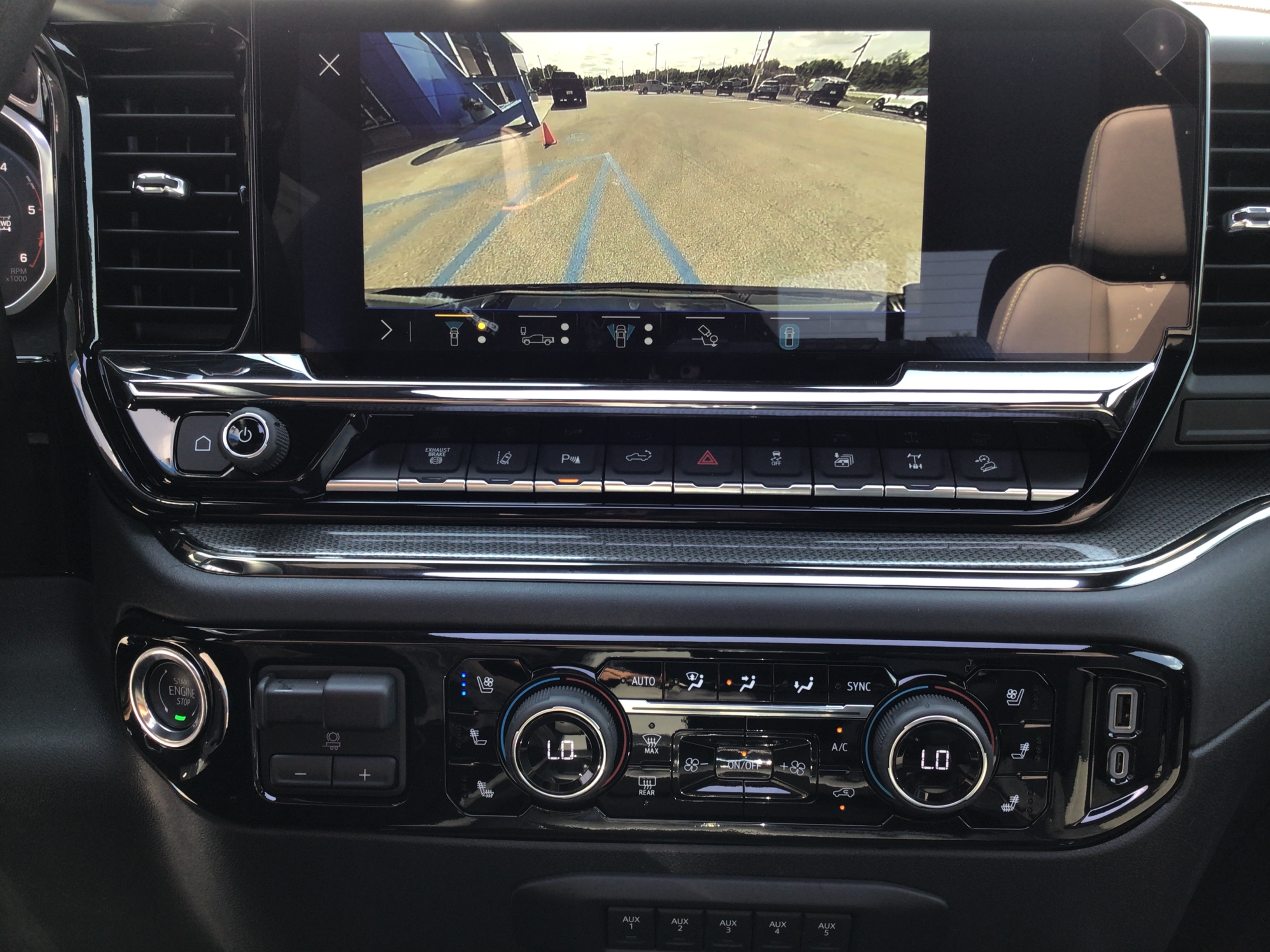 2026 Chevrolet Silverado 2500 HD ZR2 - Photo 17