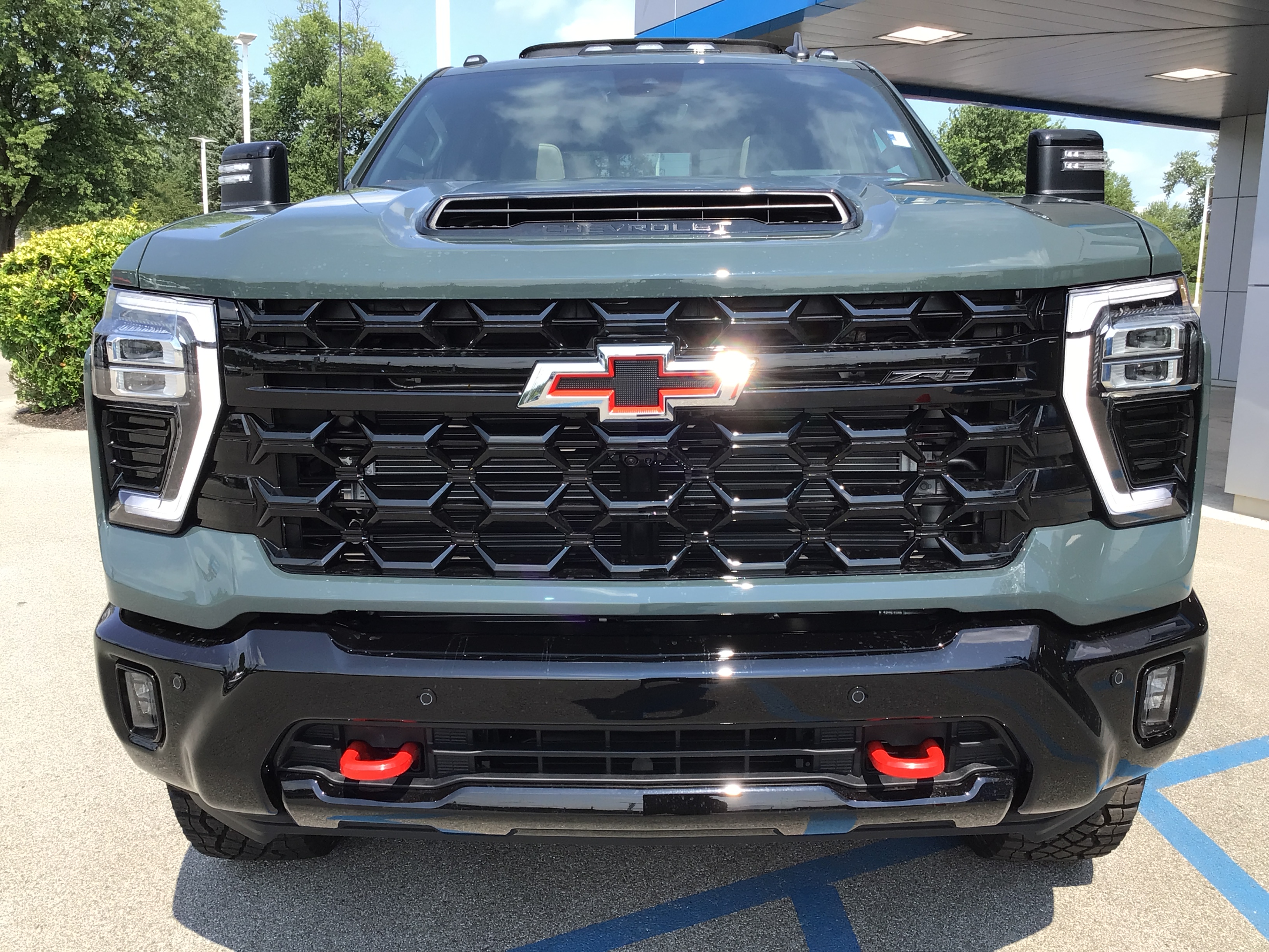 2026 Chevrolet Silverado 2500 HD ZR2 - Photo 9