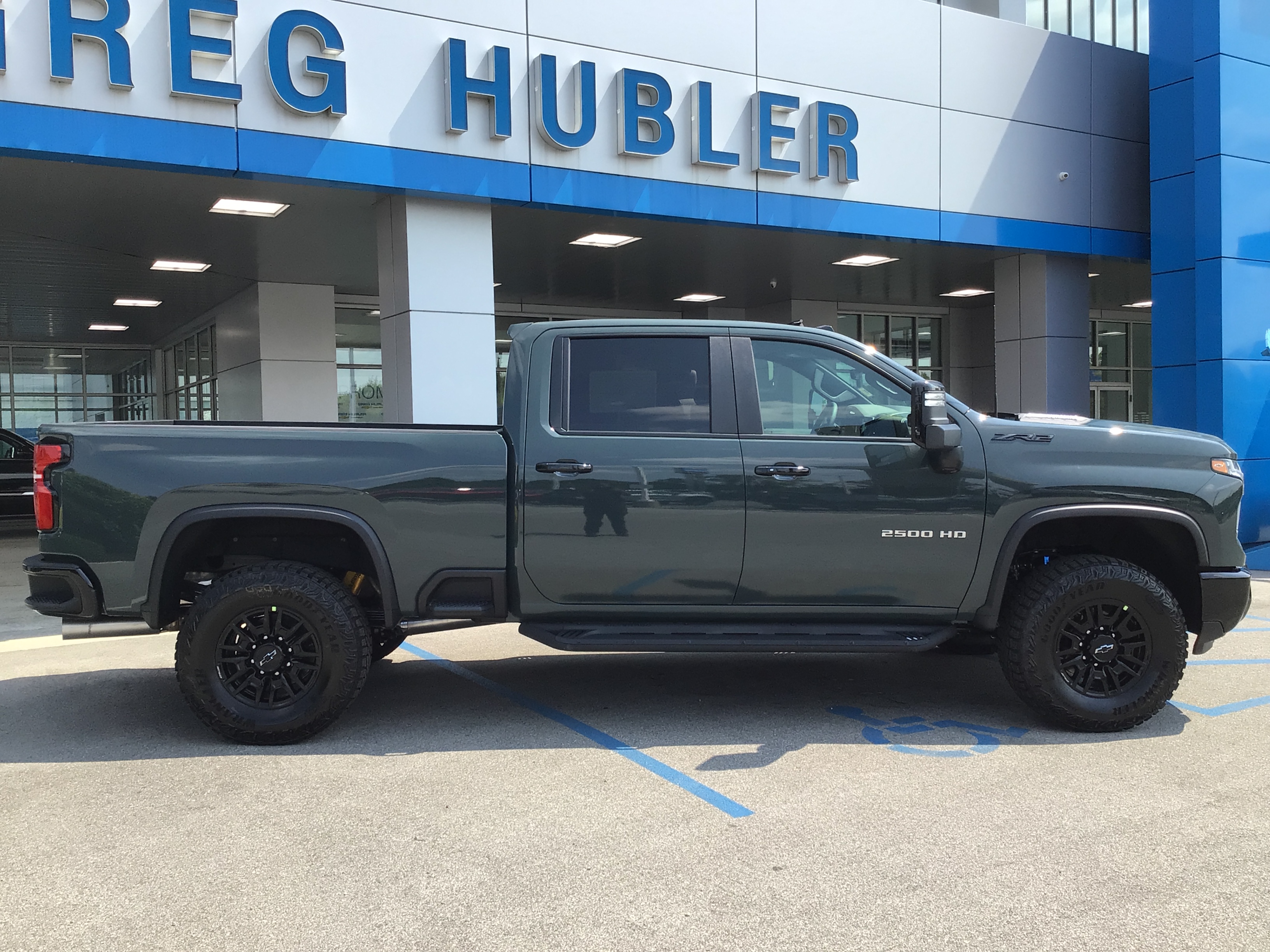 2026 Chevrolet Silverado 2500 HD ZR2 - Photo 4