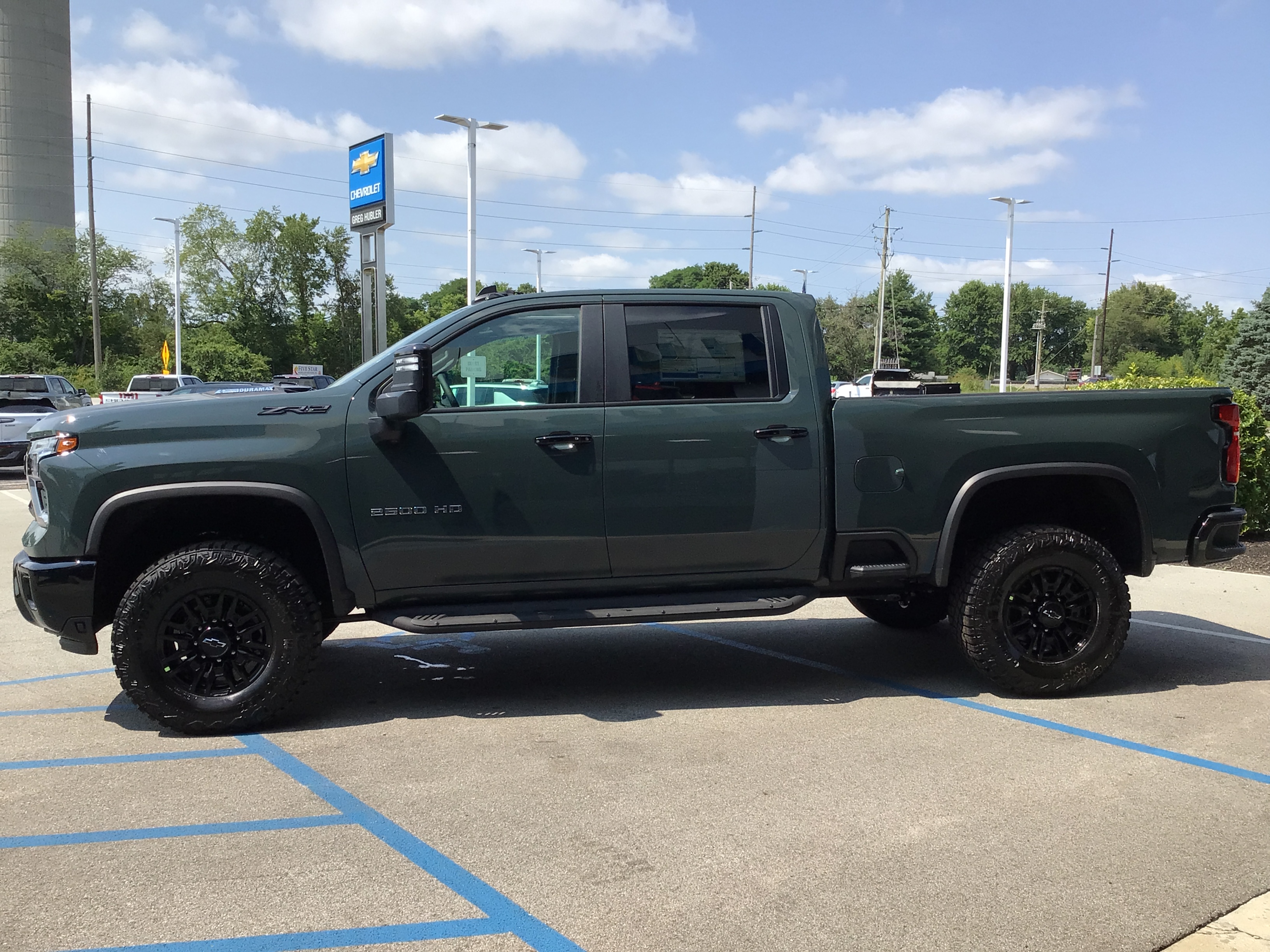 2026 Chevrolet Silverado 2500 HD ZR2 - Photo 8
