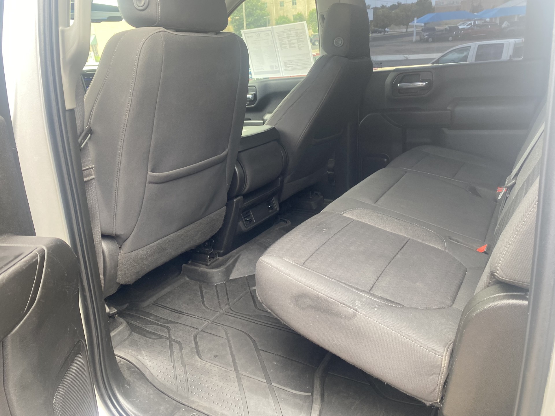 Used 2022 Silver Ice Metallic Chevrolet Custom image 12