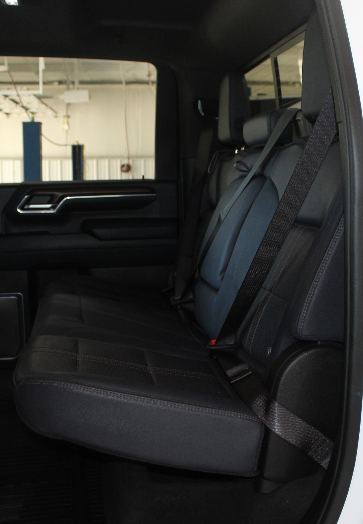 2024 Chevrolet Silverado 2500HD High Country photo 9