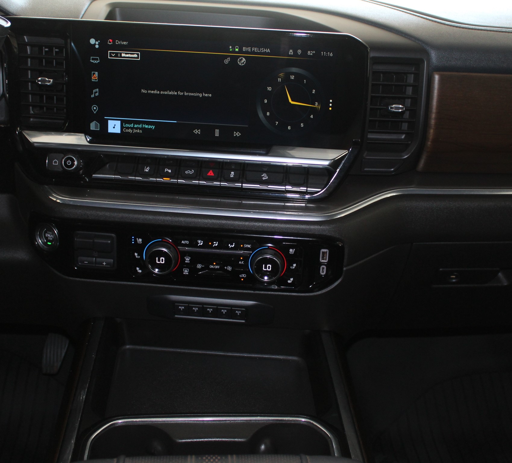 2024 Chevrolet Silverado 2500HD High Country photo 4