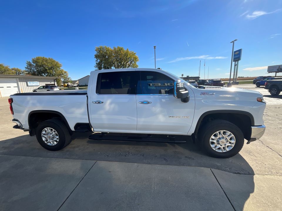 Used 2024 Chevrolet Silverado 3500HD LTZ with VIN 1GC4YUEY6RF103546 for sale in Fairbury, IL