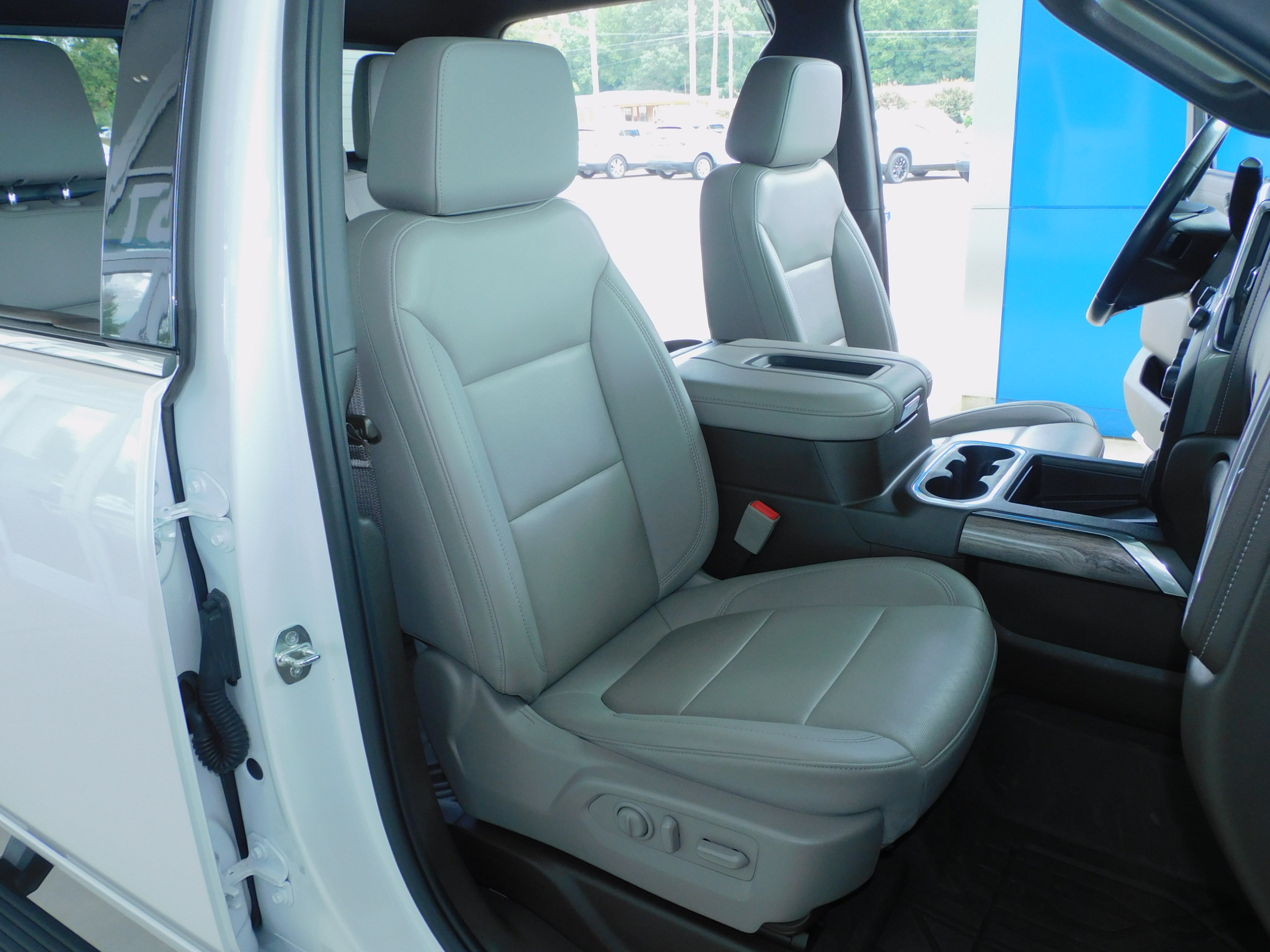 2021 Chevrolet Silverado 3500HD LTZ photo 22