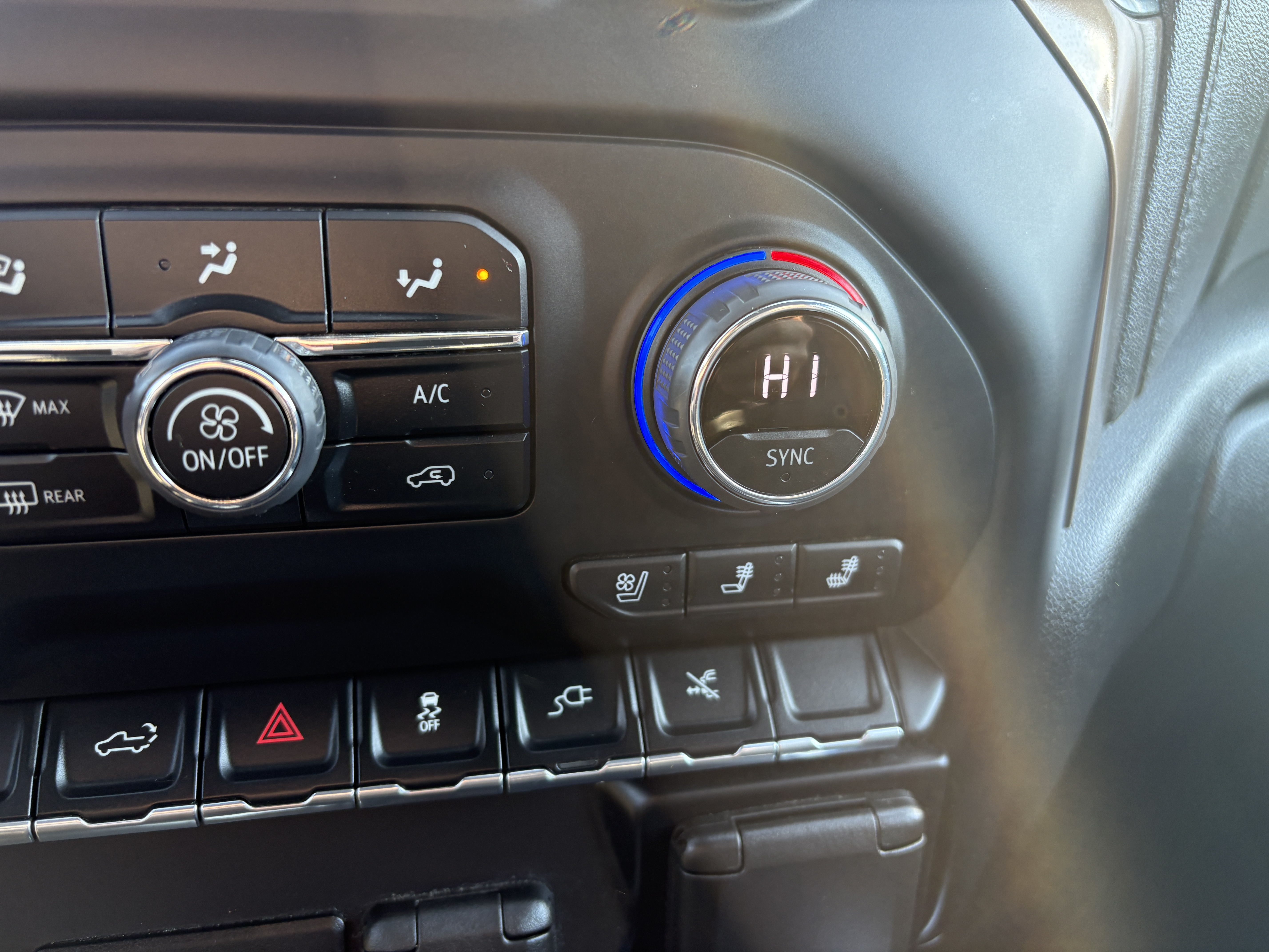 2022 Chevrolet Silverado 3500HD High Country - Photo 21