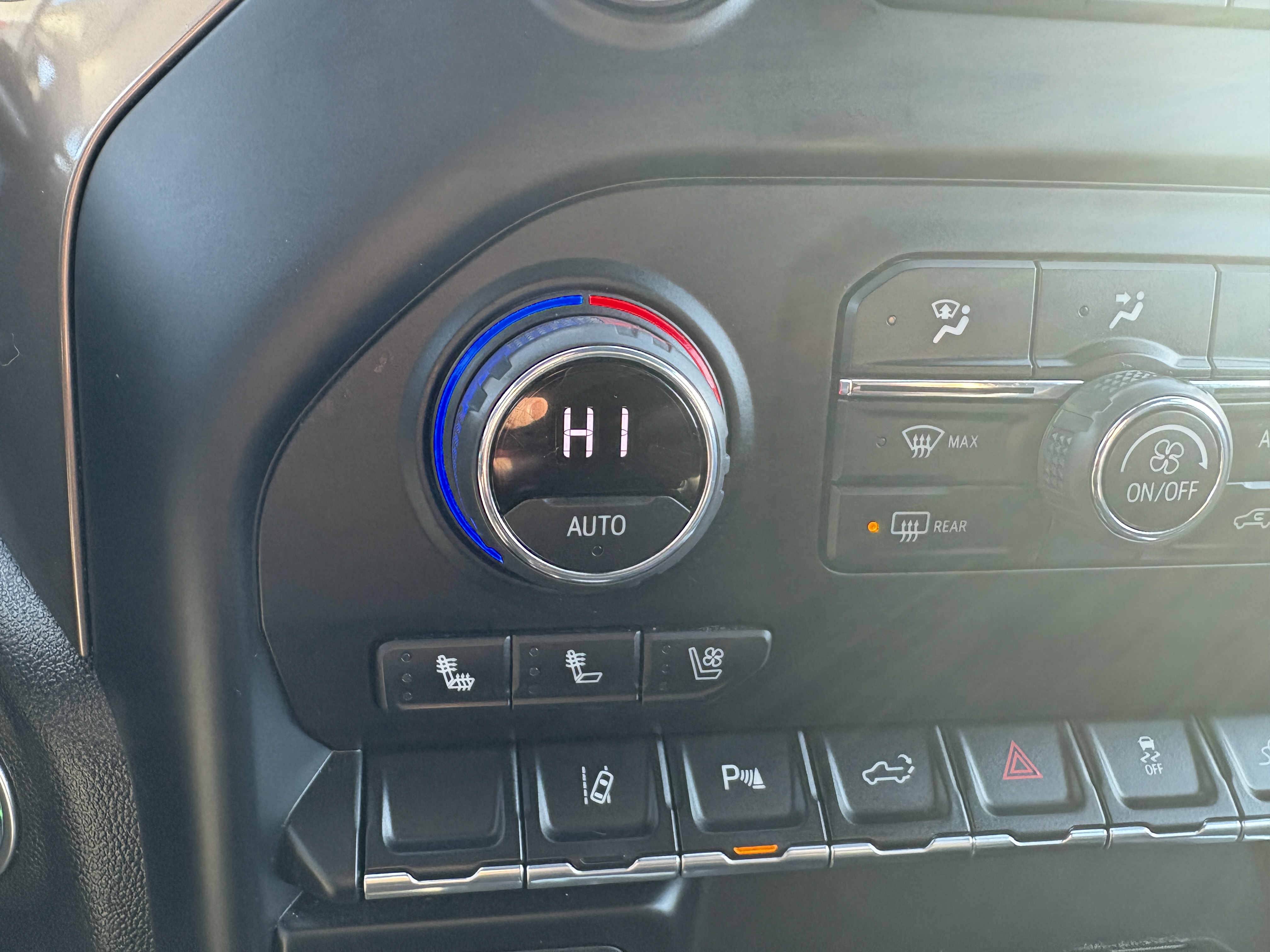 2022 Chevrolet Silverado 3500HD High Country - Photo 23