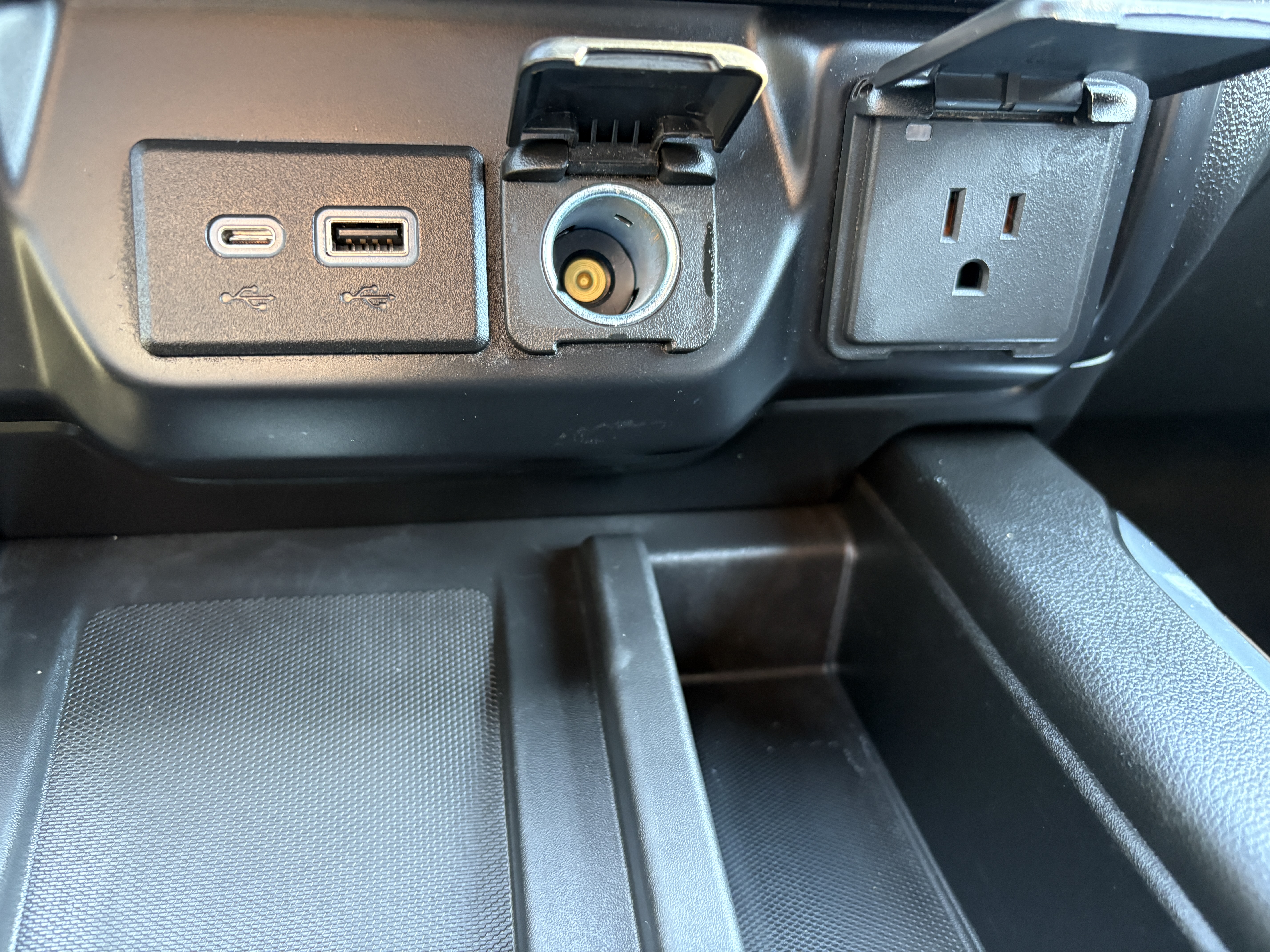 2022 Chevrolet Silverado 3500HD High Country - Photo 26