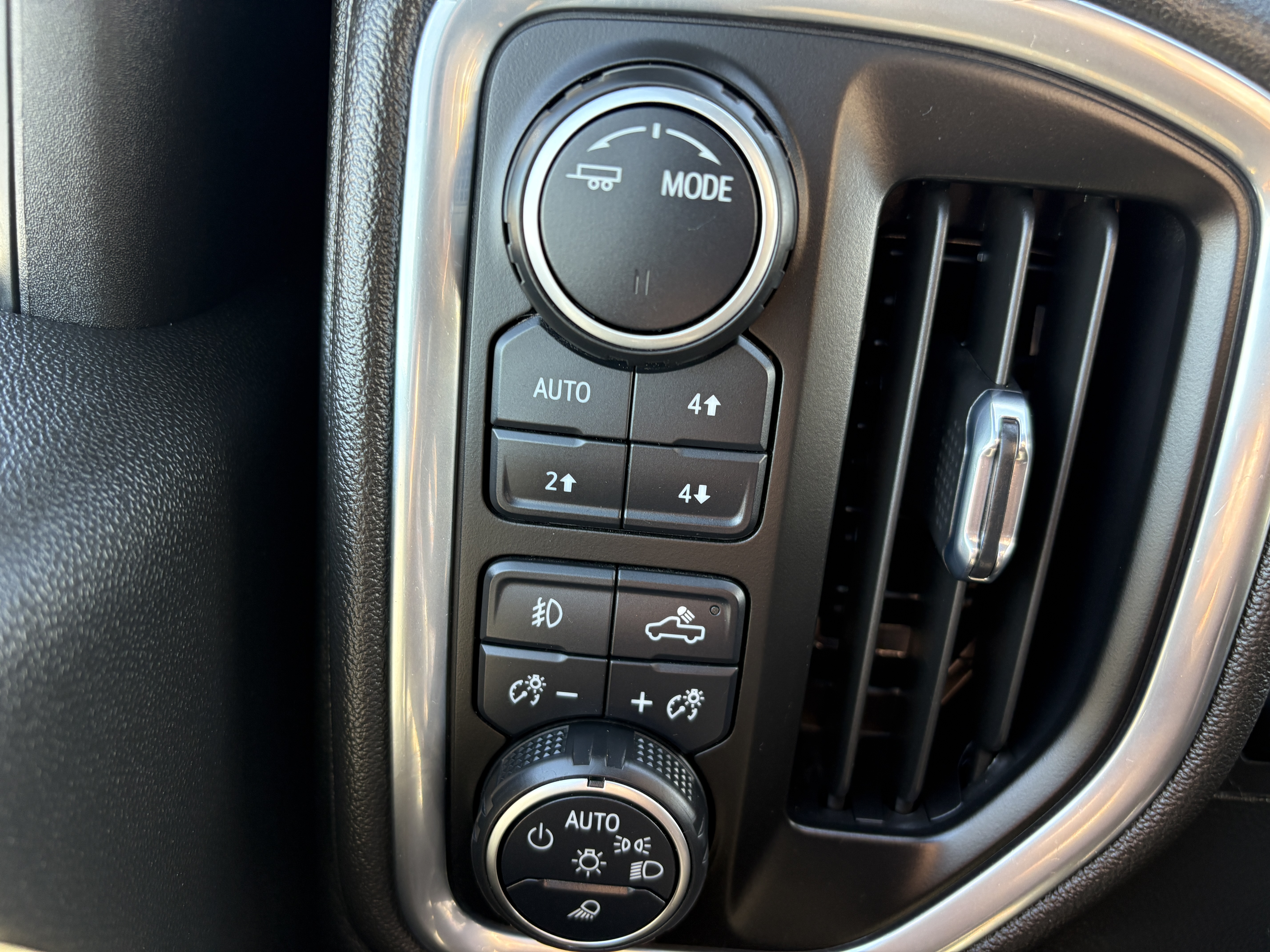 2022 Chevrolet Silverado 3500HD High Country - Photo 31