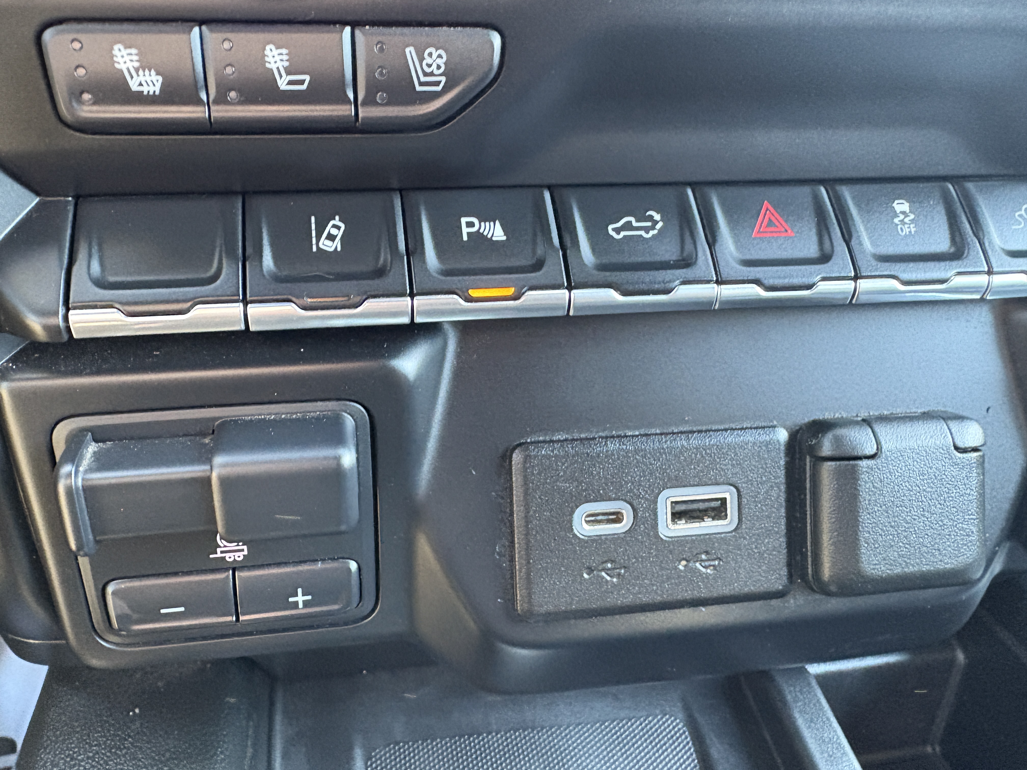 2022 Chevrolet Silverado 3500HD High Country - Photo 24