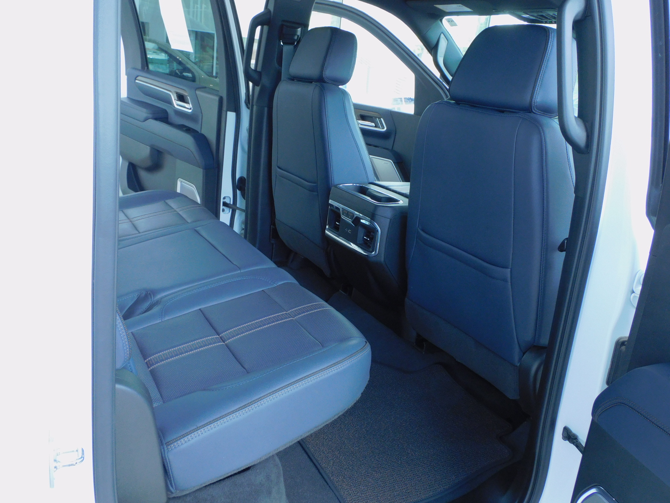 Used 2024 Summit White Chevrolet High Country image 29