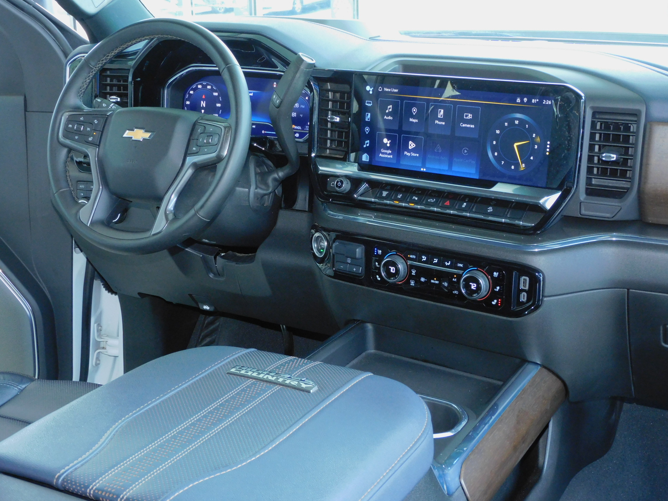 Used 2024 Summit White Chevrolet High Country image 34