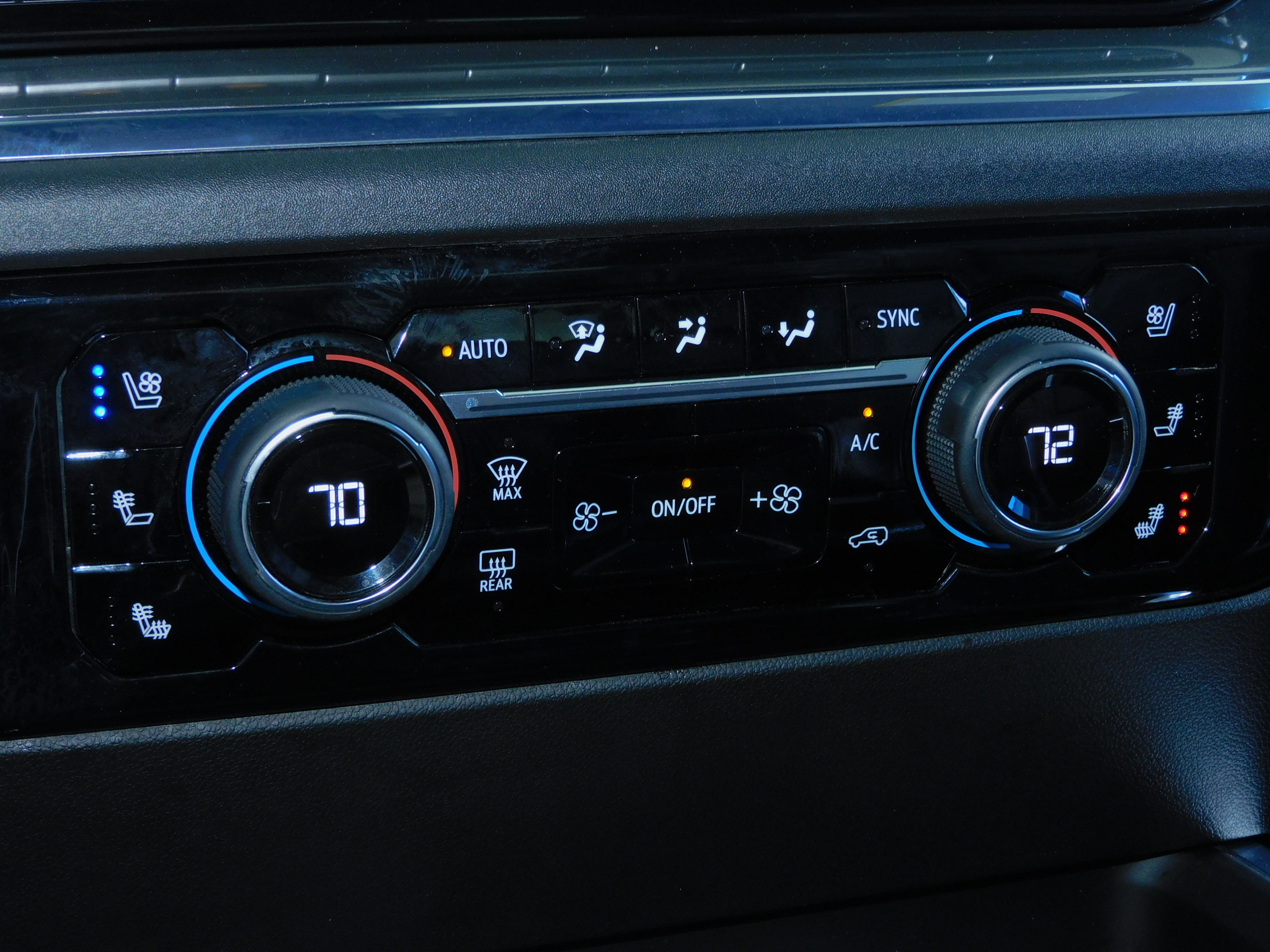 Used 2024 Summit White Chevrolet High Country image 7