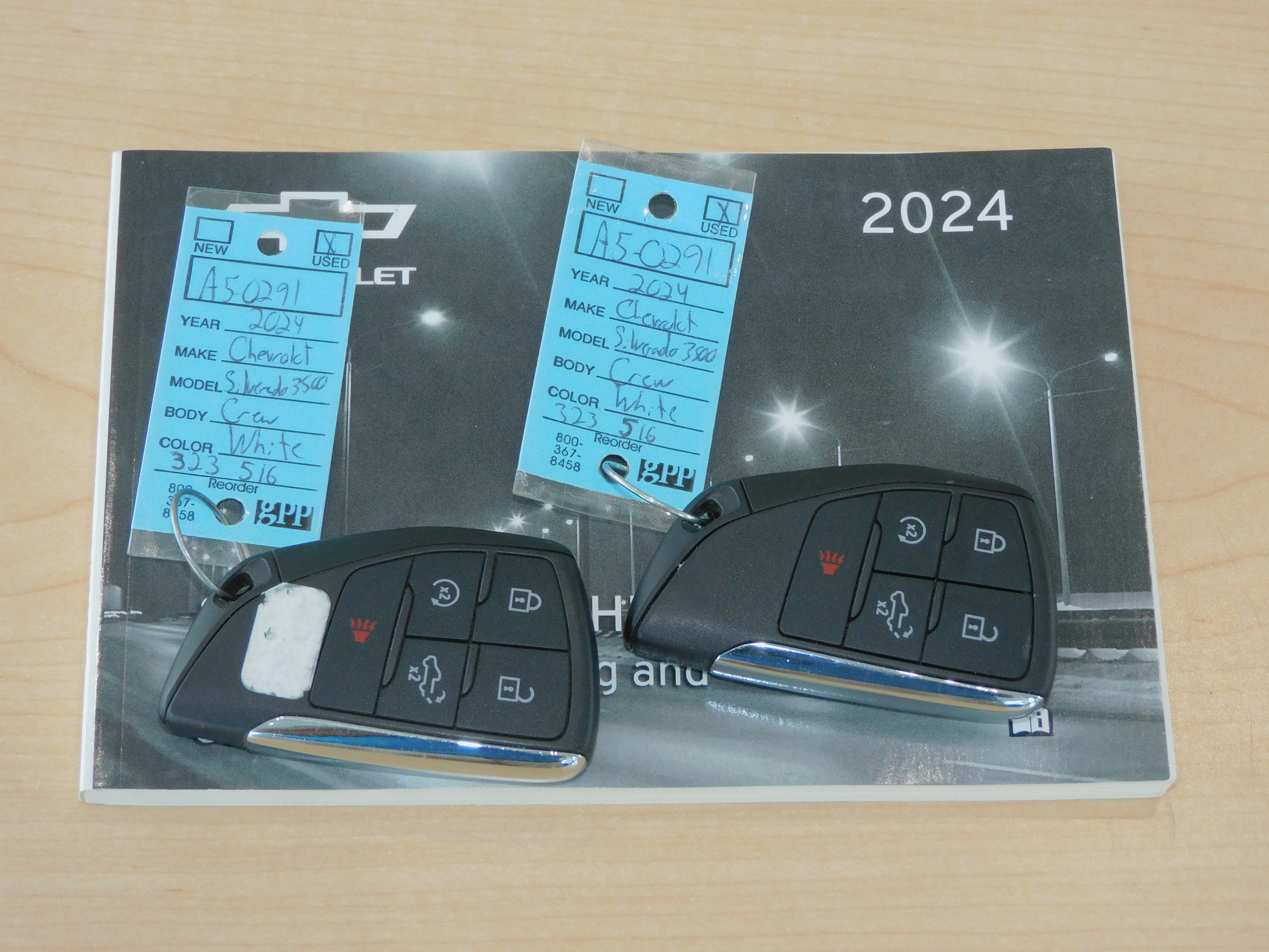Used 2024 Summit White Chevrolet High Country image 45
