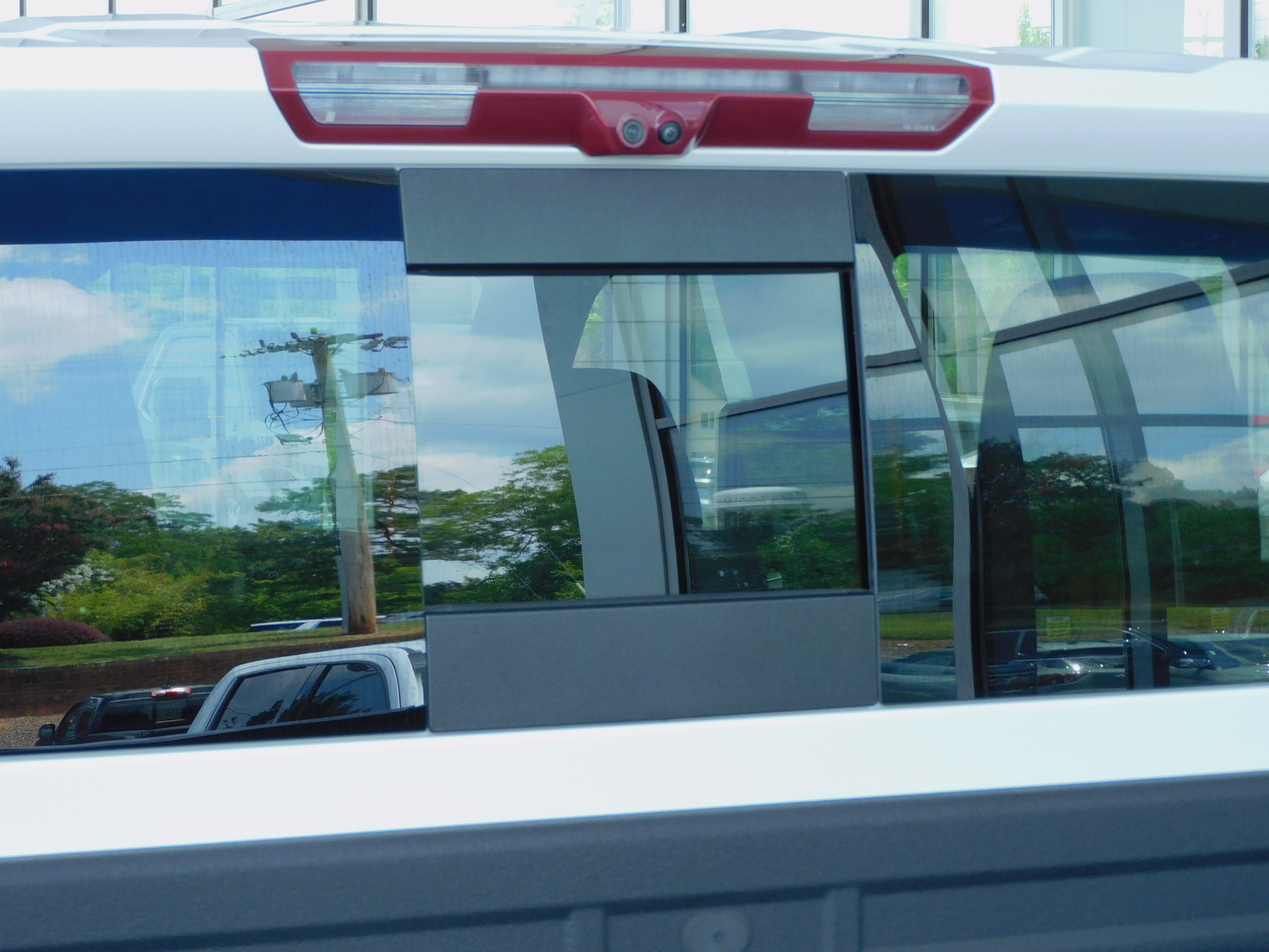 Used 2024 Summit White Chevrolet High Country image 21