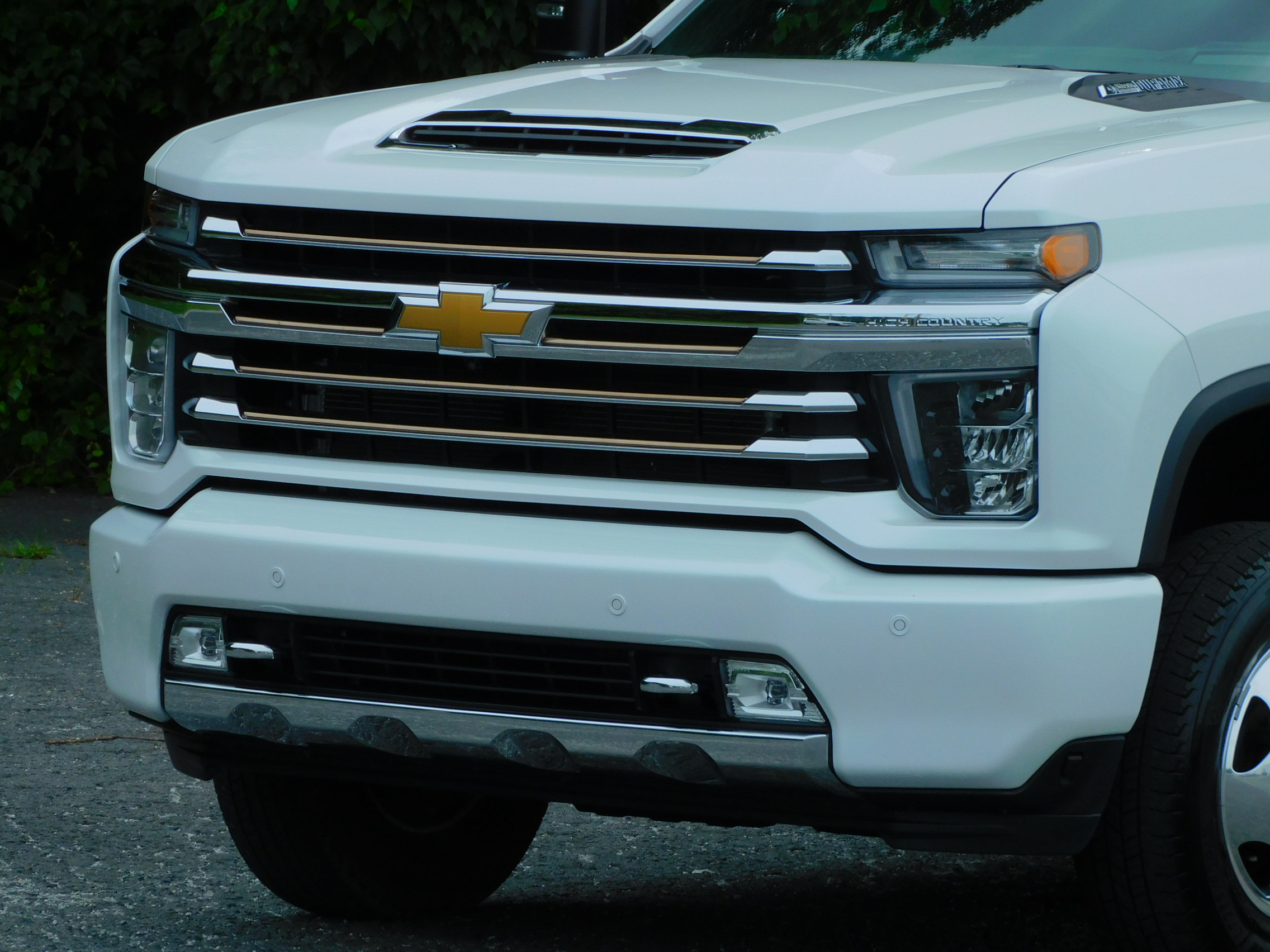 2023 Chevrolet Silverado 3500HD High Country photo 9