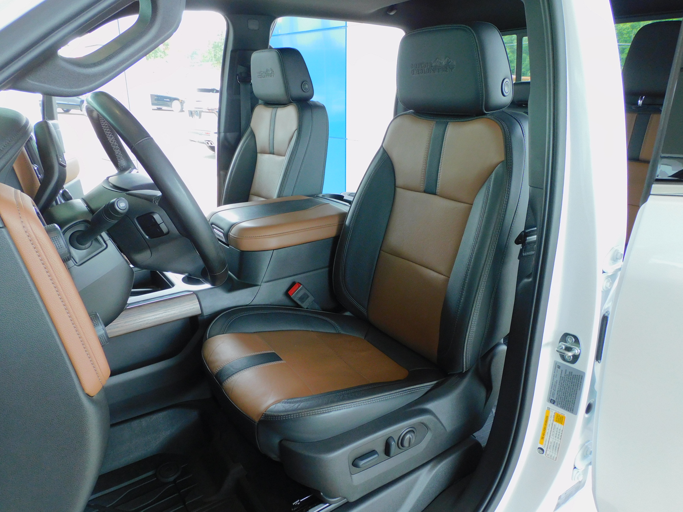 2023 Chevrolet Silverado 3500HD High Country photo 21
