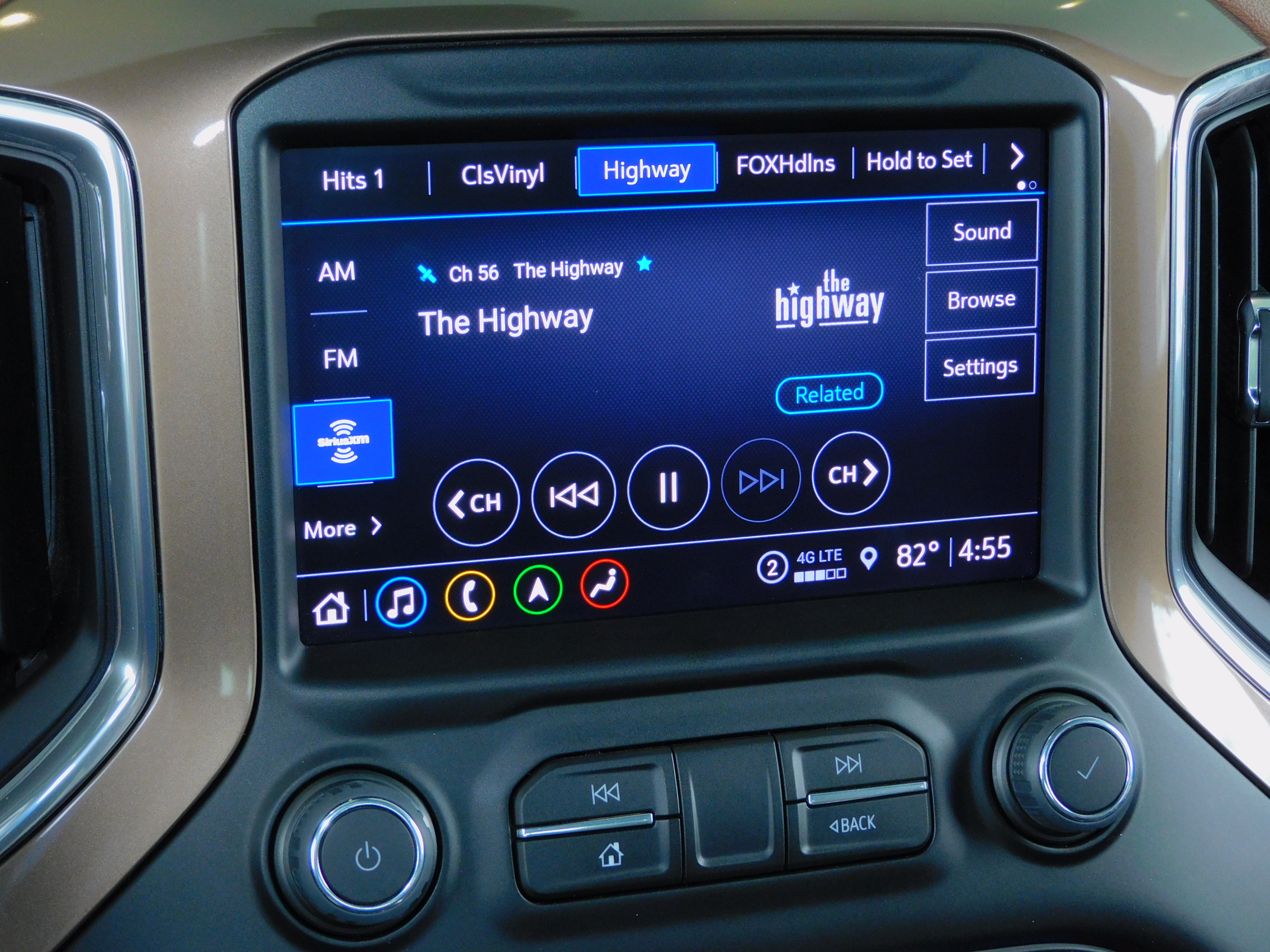 2023 Chevrolet Silverado 3500HD High Country photo 5