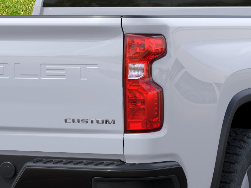 New 2026 Summit White Chevrolet Custom image 31