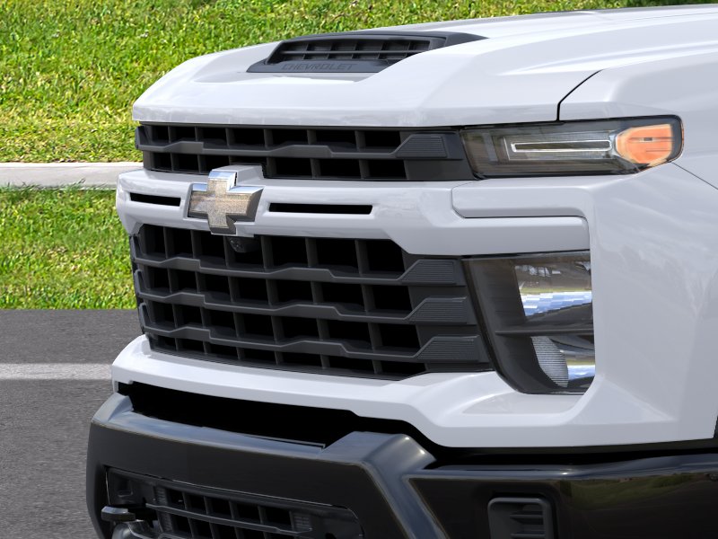 New 2026 Summit White Chevrolet Custom image 33