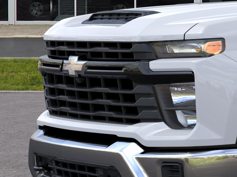 New 2026 Summit White Chevrolet WT image 13
