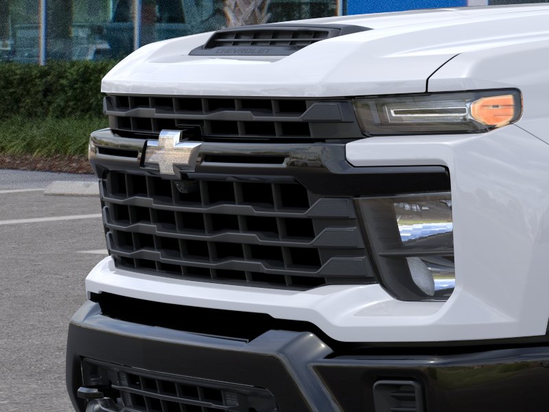 New 2026 Summit White Chevrolet WT image 37