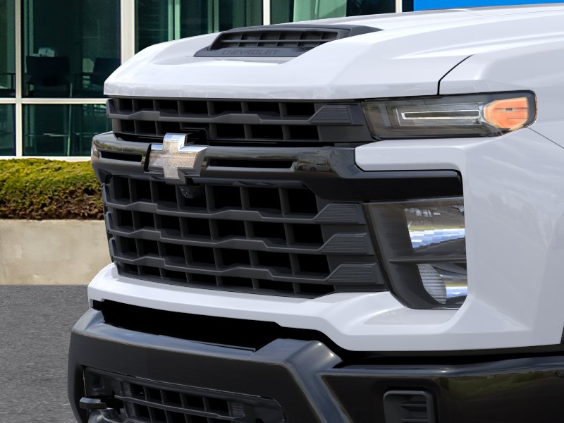 New 2026 Summit White Chevrolet WT image 13