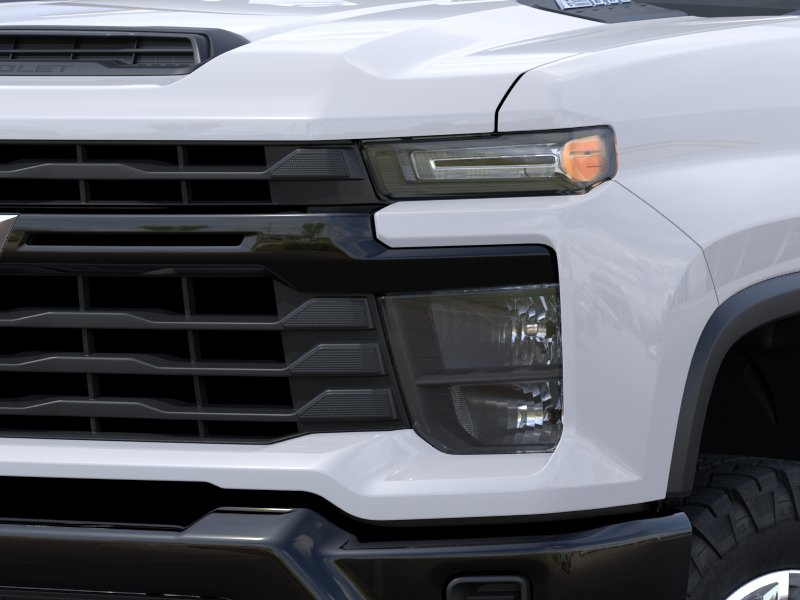 New 2026 Summit White Chevrolet WT image 24