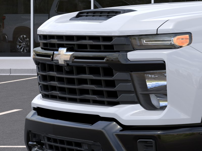 New 2026 Summit White Chevrolet WT image 13