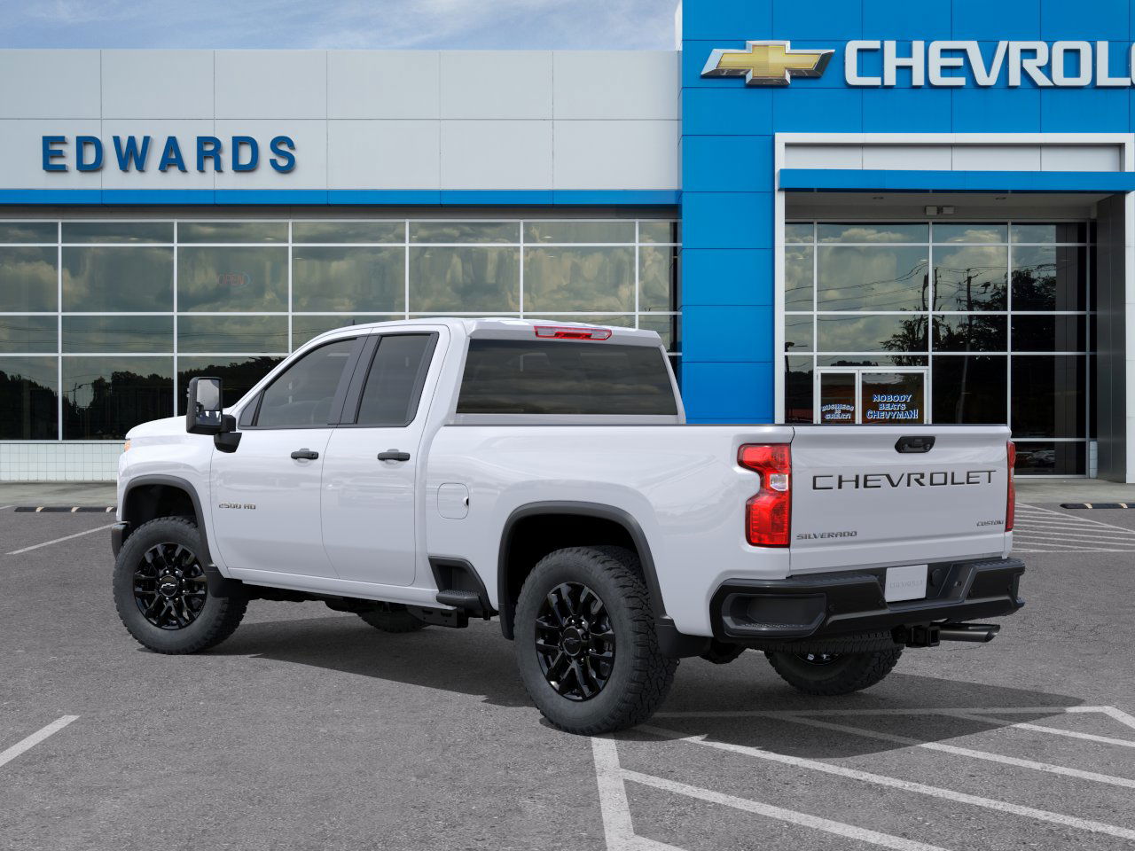 2025 Chevrolet Silverado 2500HD Custom photo 3