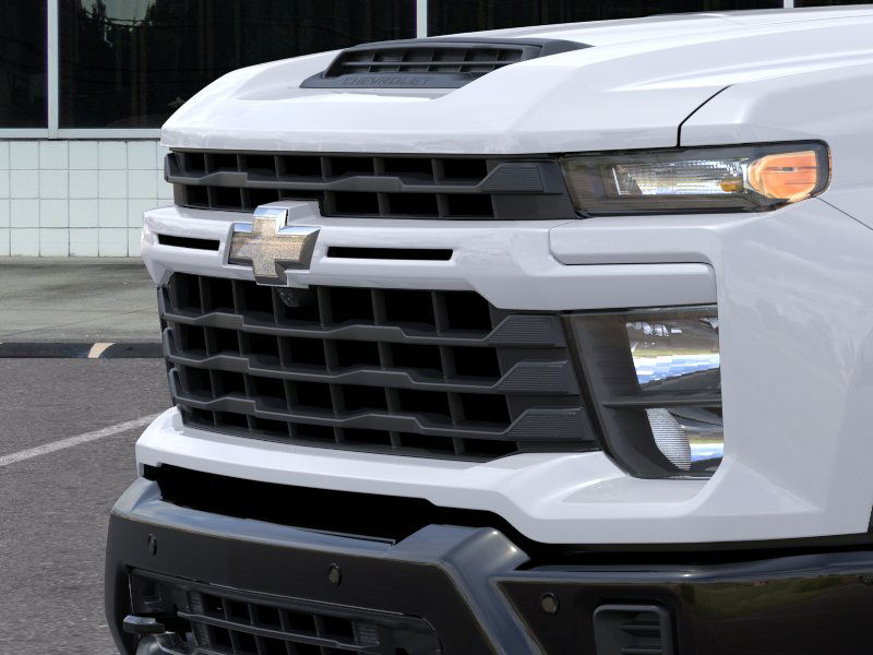 2025 Chevrolet Silverado 2500HD Custom photo 13