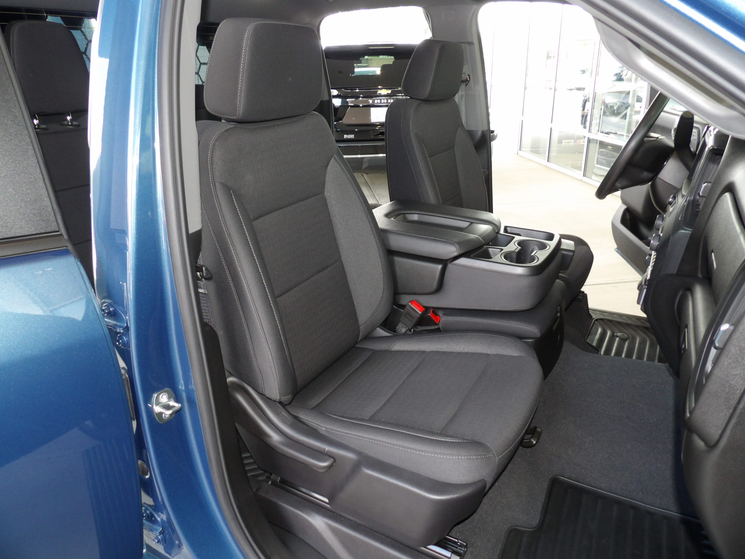 2024 Chevrolet Silverado 2500HD Custom - Photo 20