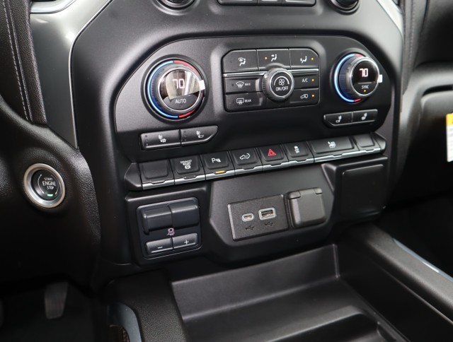 Used 2021 Silver Ice Metallic Chevrolet LT image 10