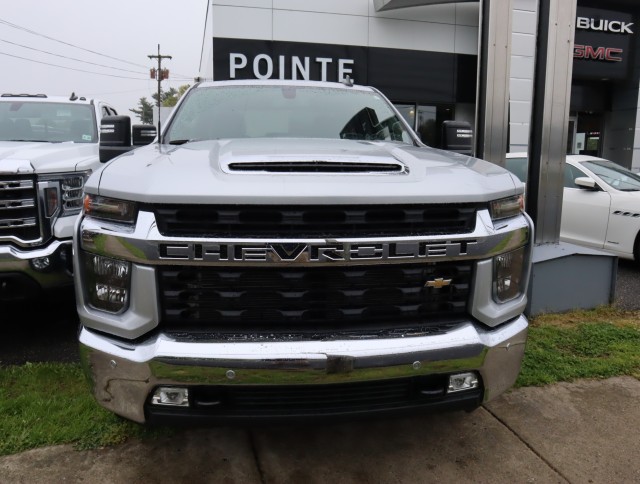 Used 2021 Silver Ice Metallic Chevrolet LT image 2