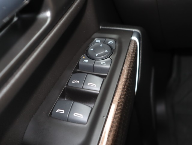 Used 2021 Silver Ice Metallic Chevrolet LT image 22