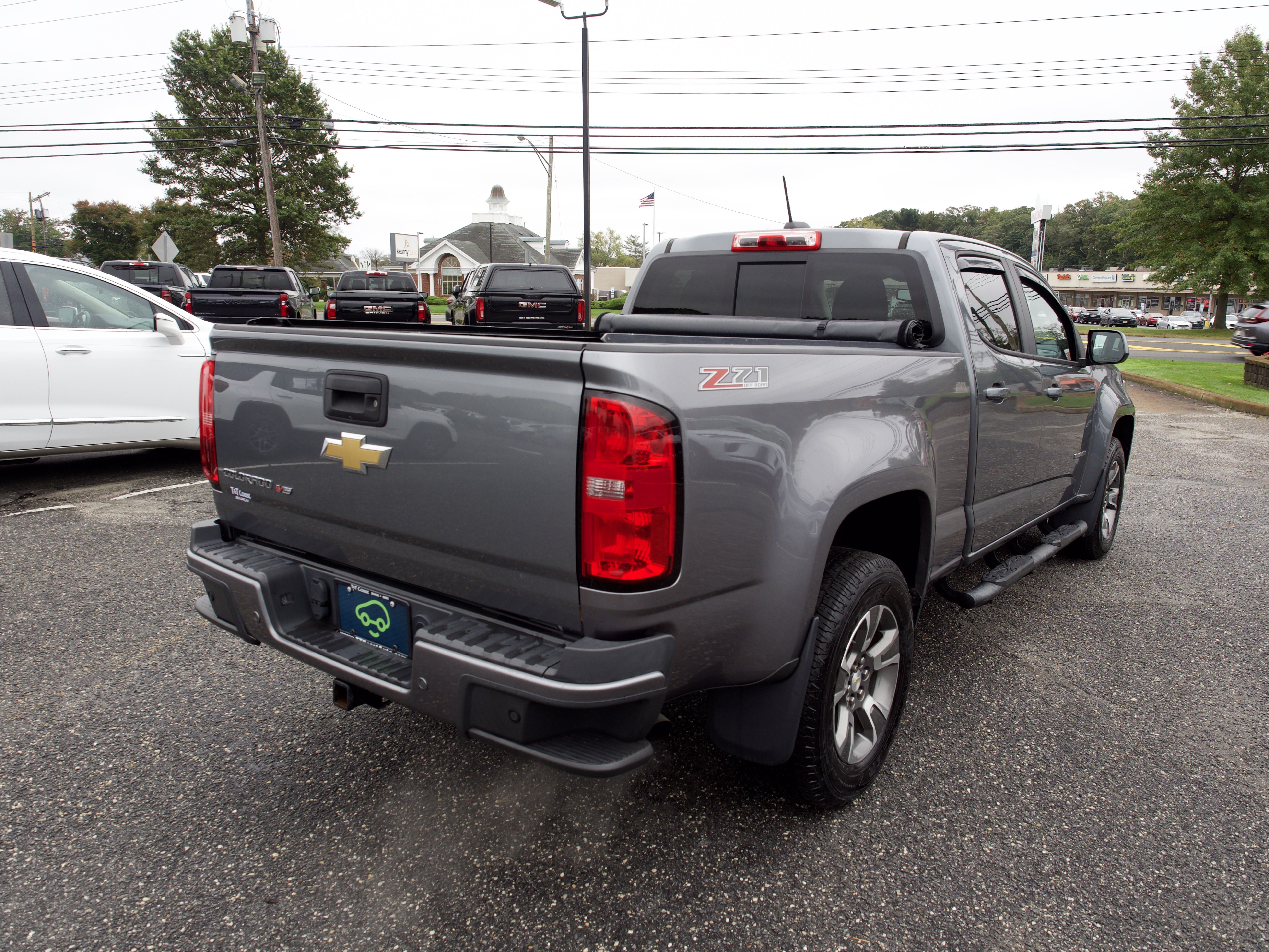 Used 2020 SATIN STEEL METALLIC Chevrolet 4WD Z71 image 6