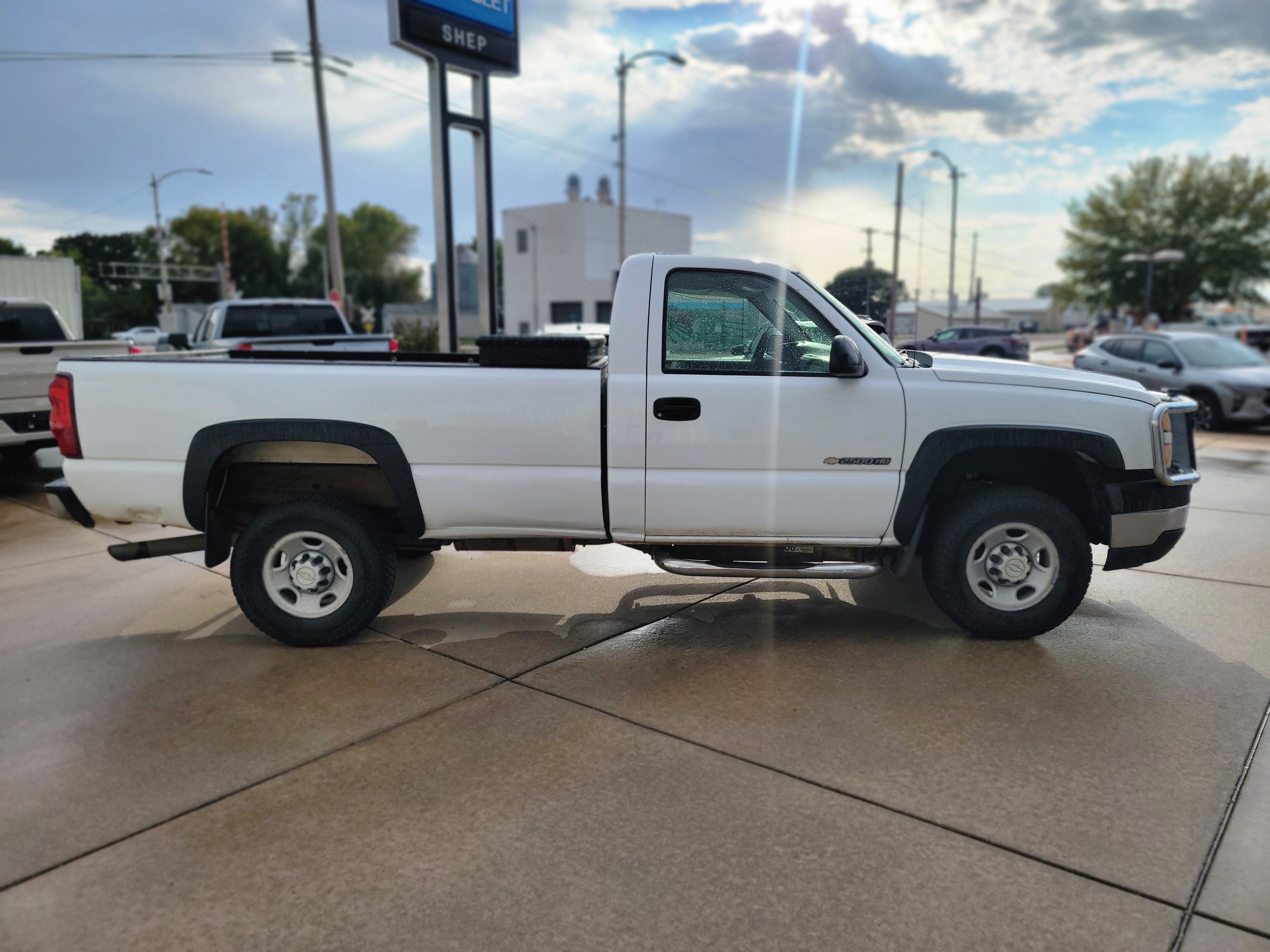 Used 2007 Summit White Chevrolet Work Truck image 10