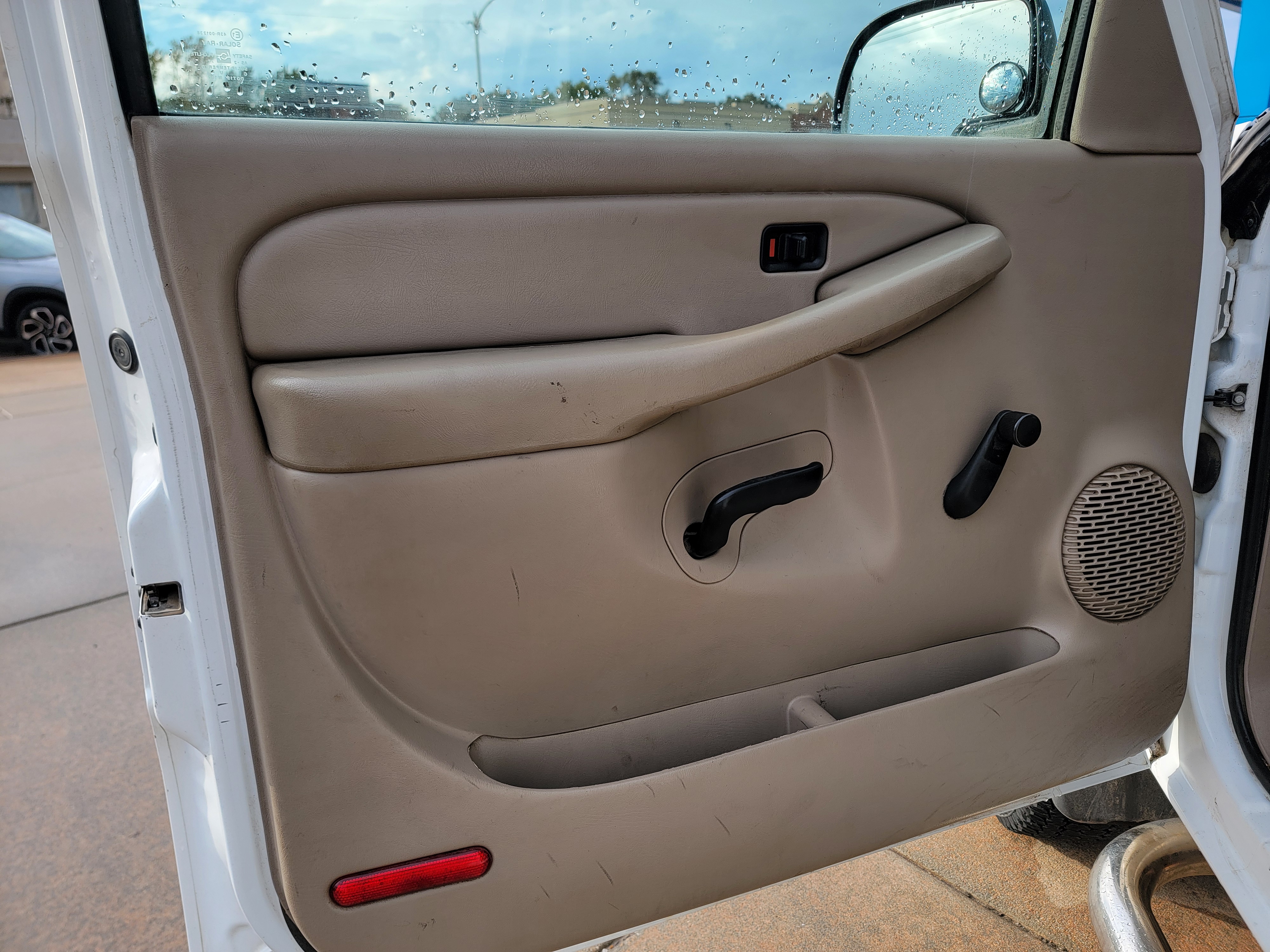 Used 2007 Summit White Chevrolet Work Truck image 16