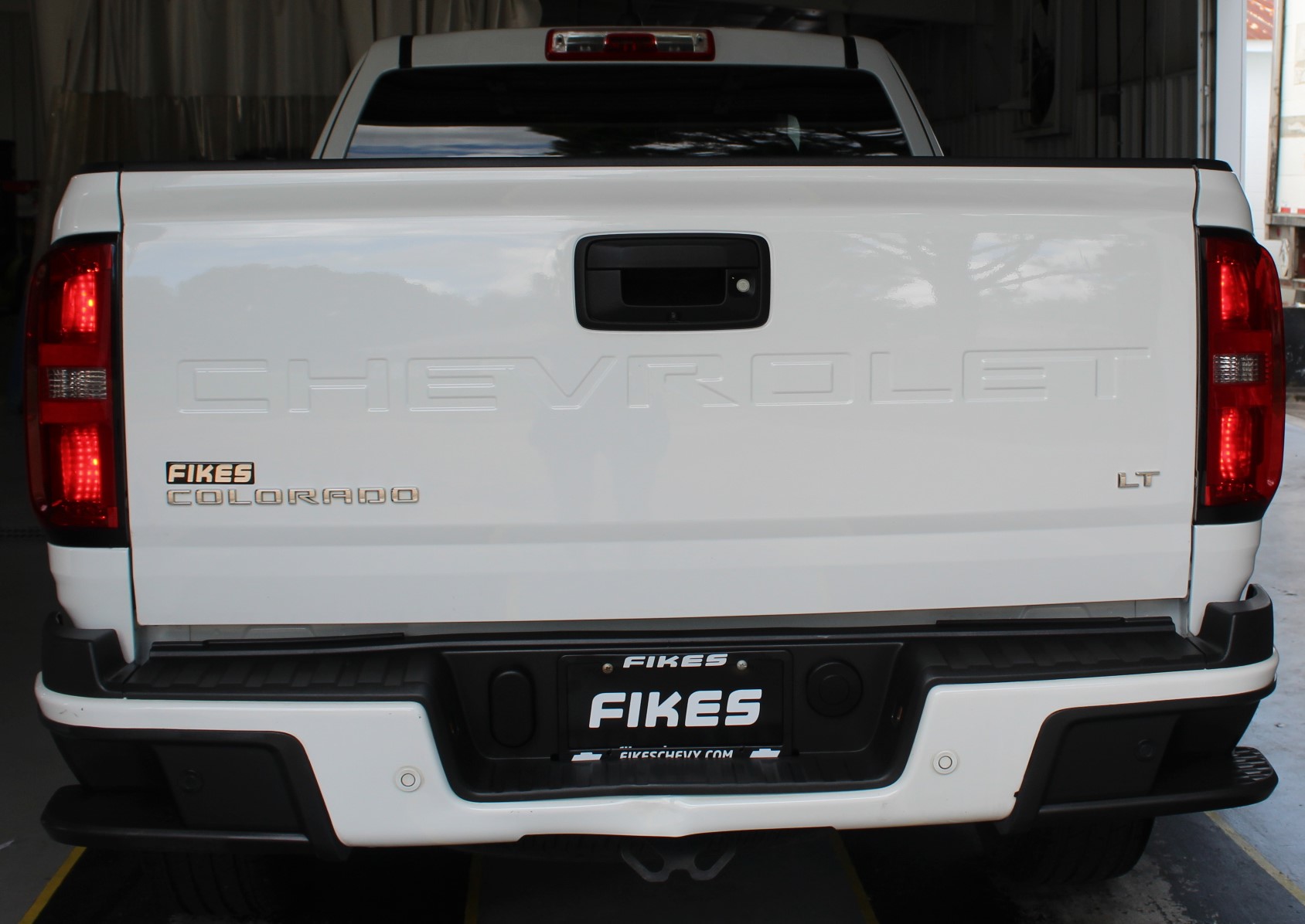 2022 Chevrolet Colorado LT photo 2