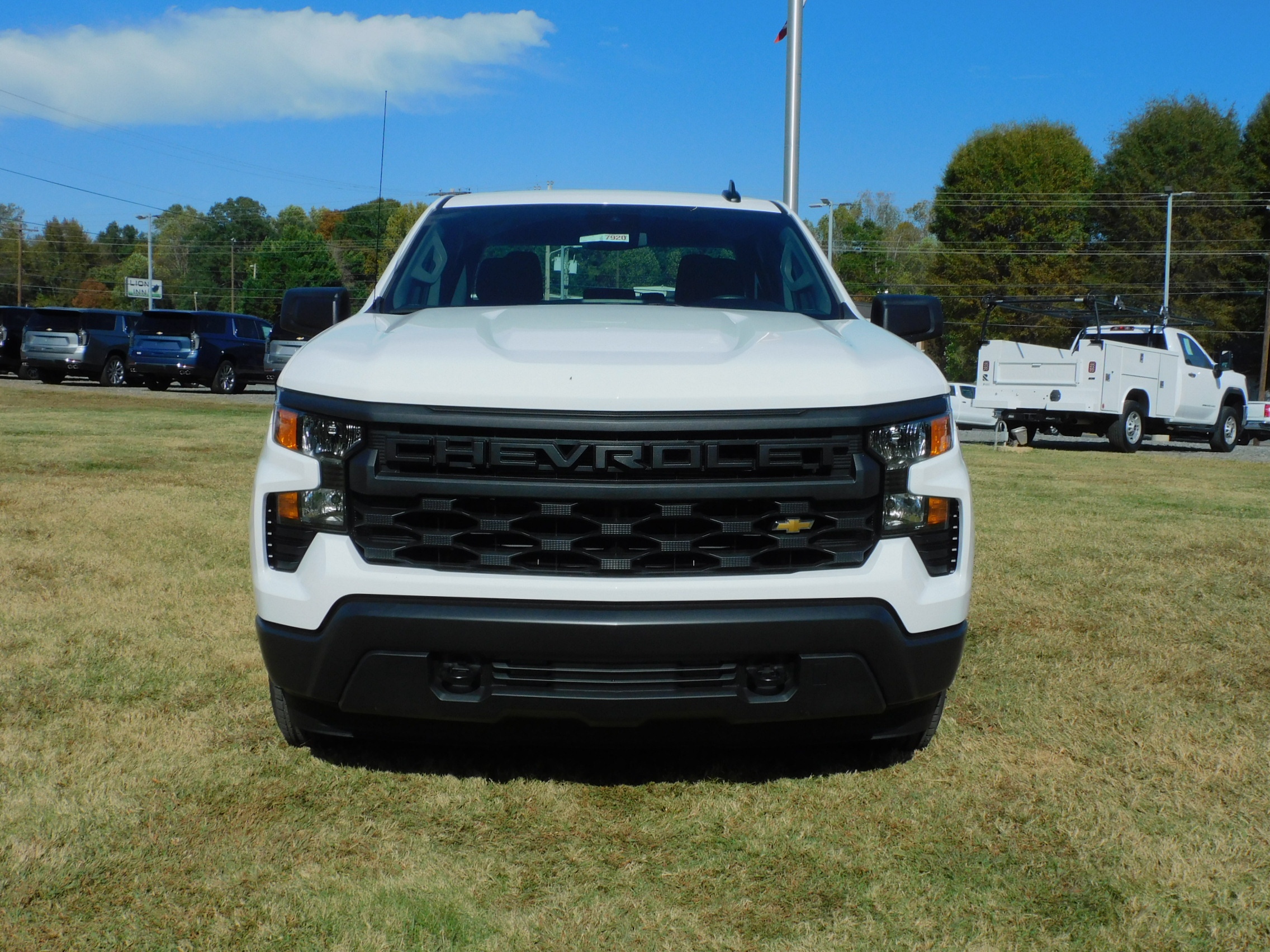 2026 Chevrolet Silverado 1500 photo 3