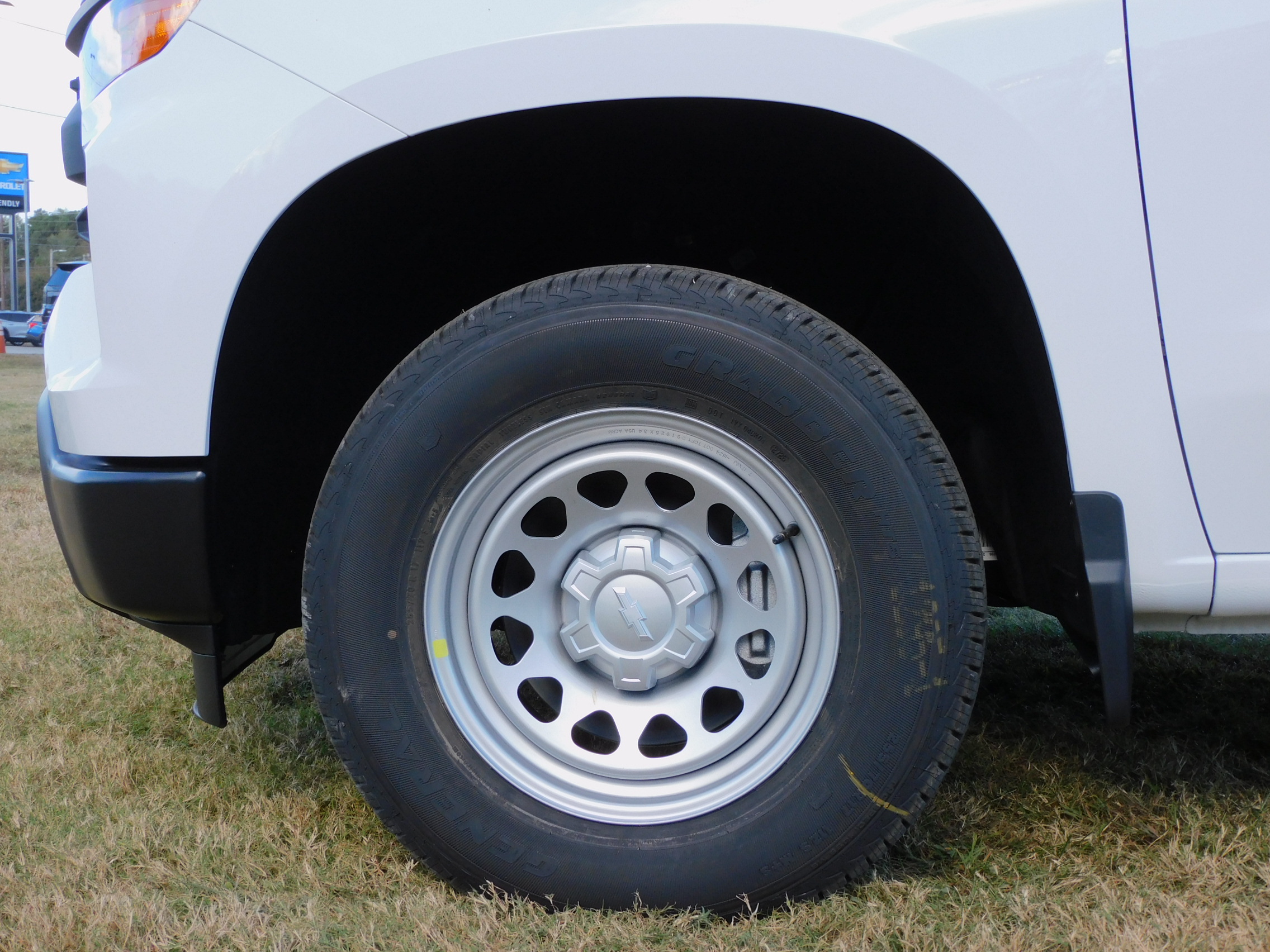 2026 Chevrolet Silverado 1500 photo 2