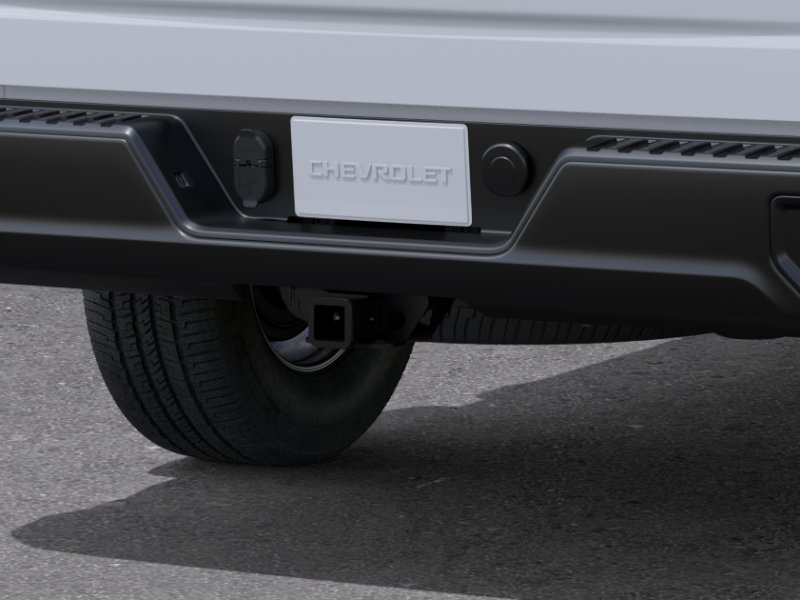 New 2026 Summit White Chevrolet WT image 40