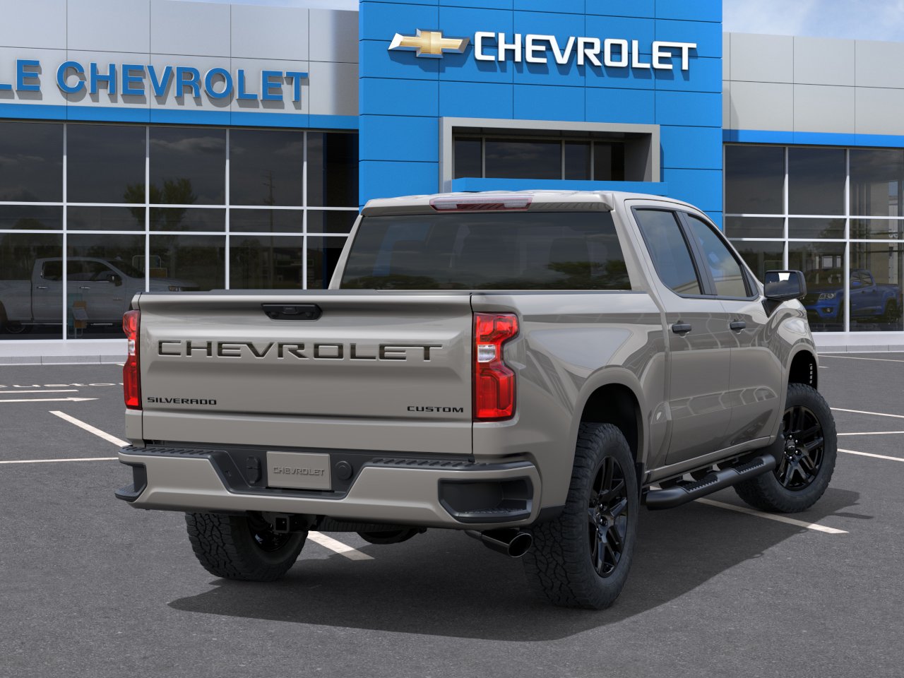 2026 Chevrolet Silverado 1500 Custom view 4