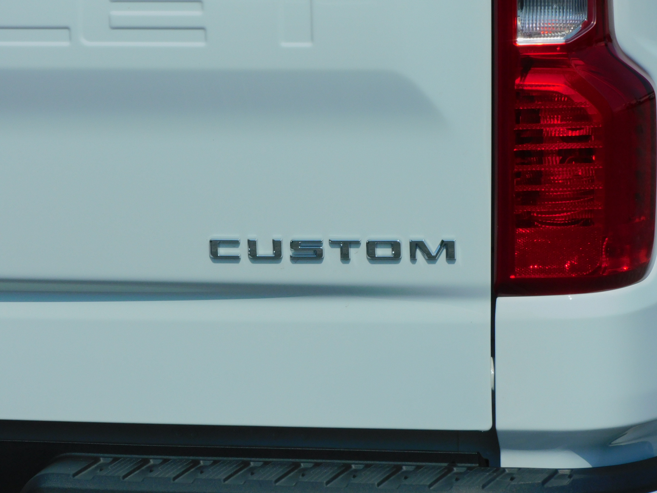 2025 Chevrolet Silverado 1500 Custom photo 5