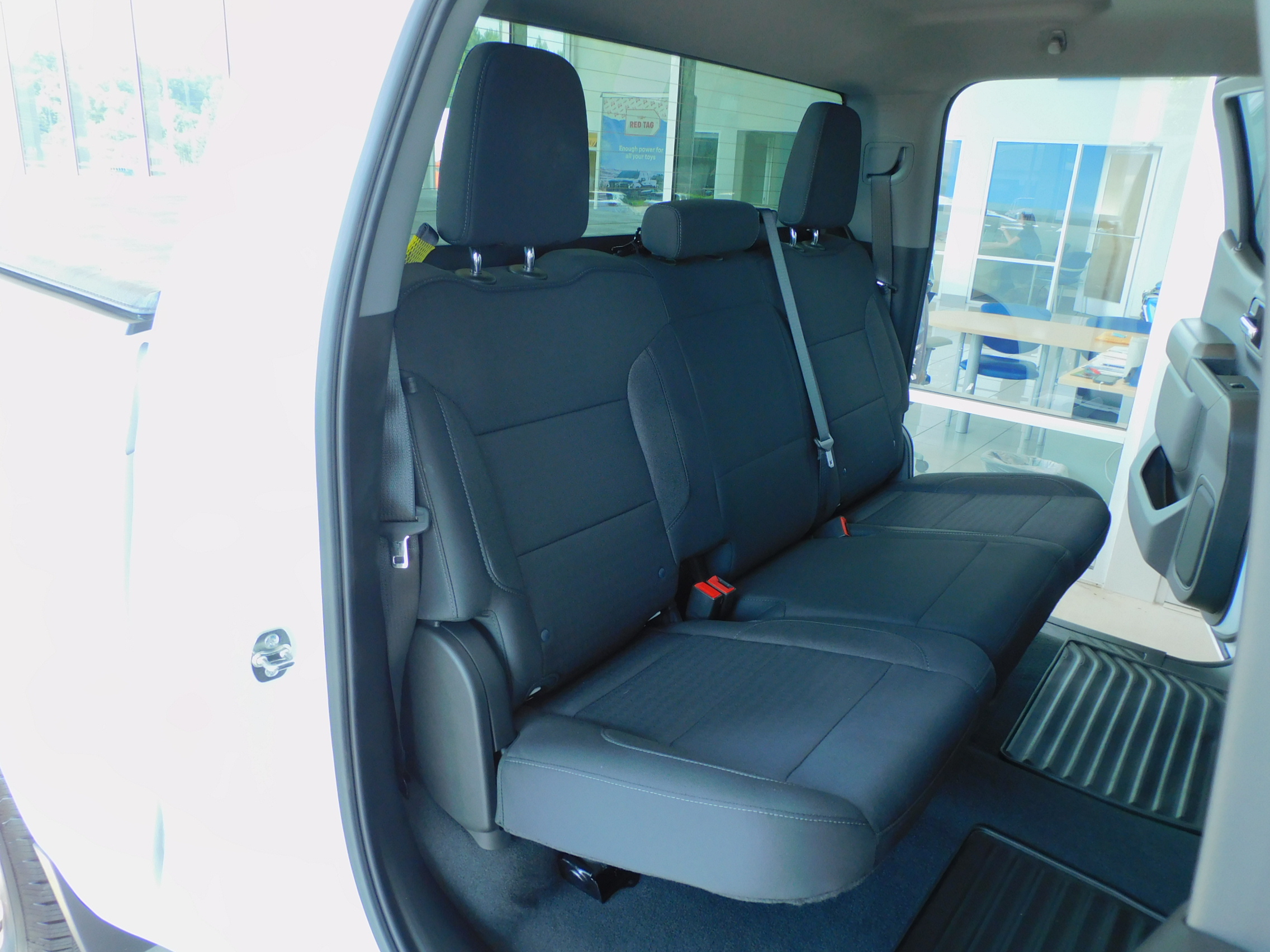 2025 Chevrolet Silverado 1500 Custom photo 17