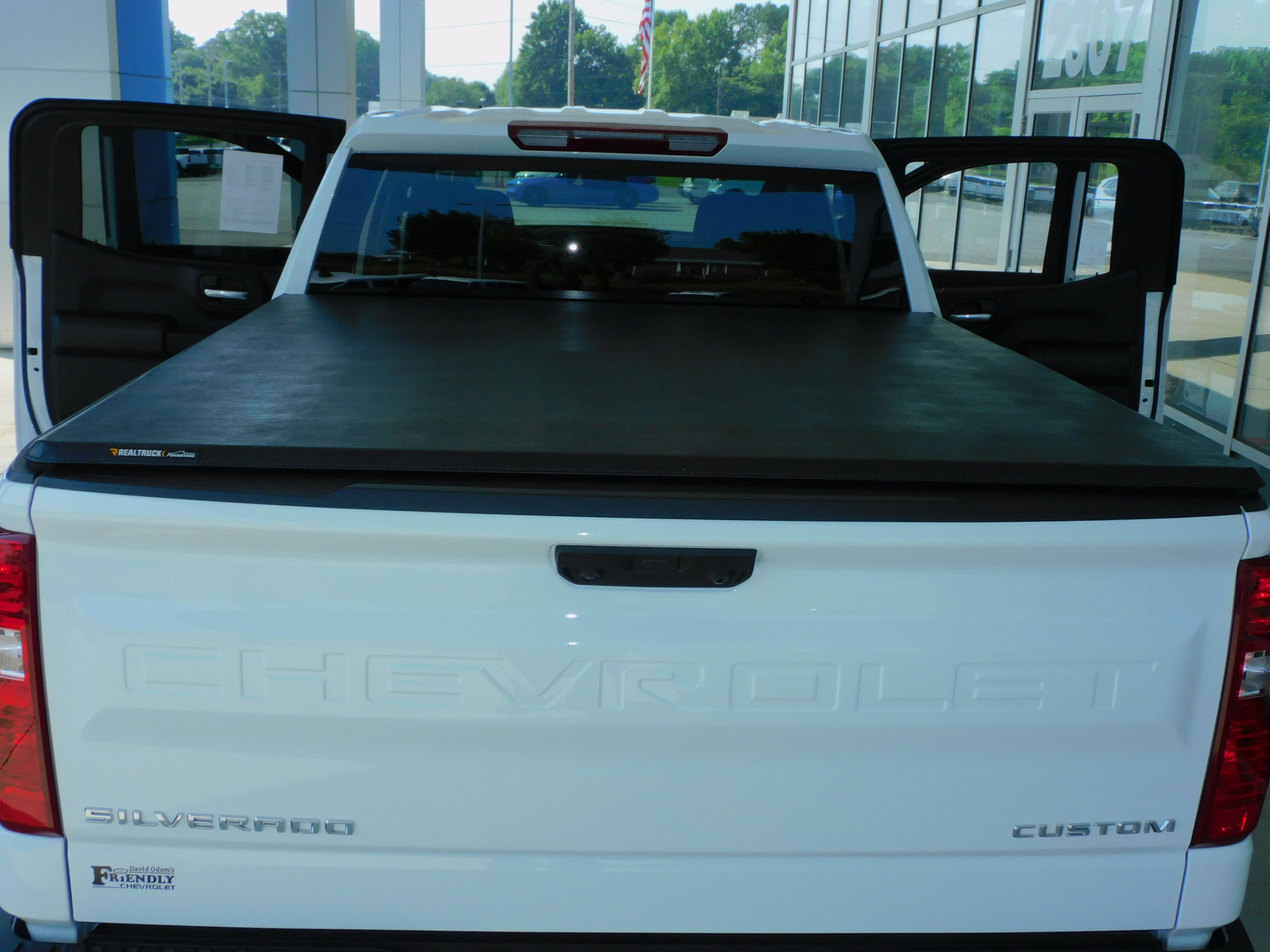 2025 Chevrolet Silverado 1500 Custom photo 8