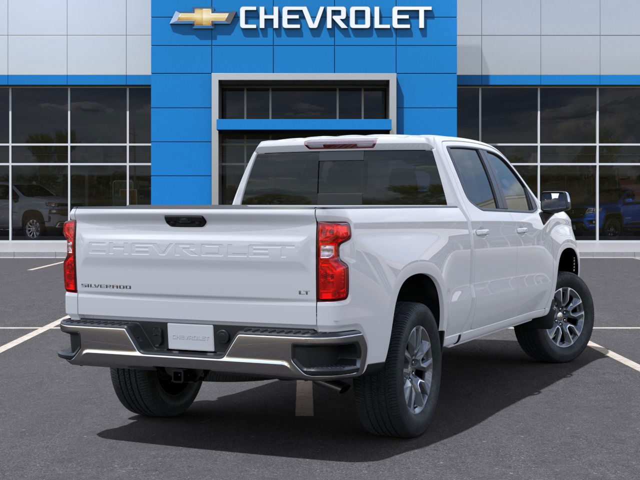 2025 Chevrolet Silverado LT photo 4