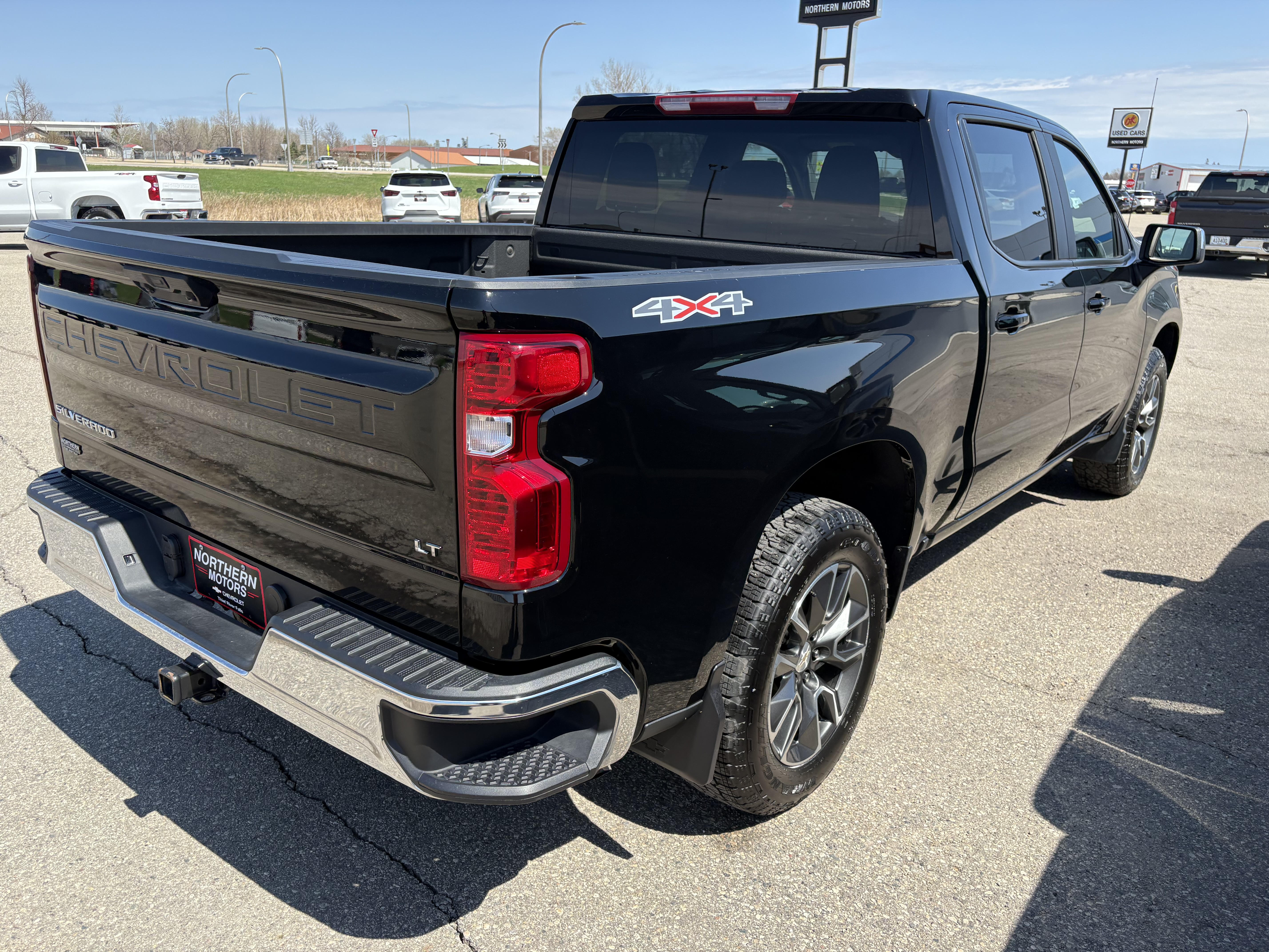Used 2024 Chevrolet Silverado 1500 LT with VIN 1GCPDDEK3RZ185920 for sale in Thief River Falls, Minnesota